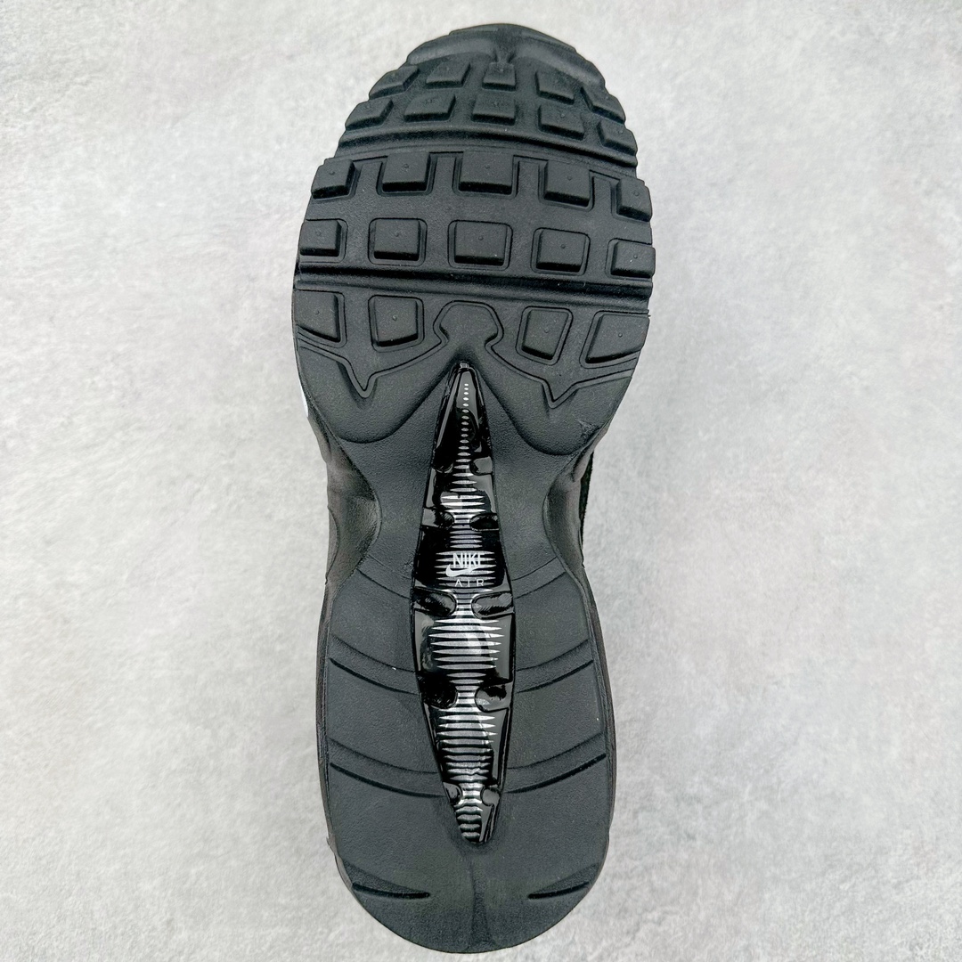 图片[9]-＃MX版 NK Air Max 95 复古减震气垫跑鞋 经典重温 DX4615-100 外单专供大厂出品 品质稳定 一百余色 终端操作 鞋款设计灵感源于人体构造 中底设计基于人体的脊柱构造 是整体设计的核心 尼龙孔眼代表了肋骨 而分层式面板和网眼象征着肌肉纤维和肉体组织 Air Max 95采用了两个独立的吹塑成型的Air-Sole单元 并首次在前掌使用可视化气垫设计 Swoosh logo夜当作一个 点符号放在了鞋子的后帮位置 20年的发展让 AIR MAX 95有了不同的故事 20年后再度面向世人的时候 焕然一新的面貌 让人有了另外一种清新脱俗的感觉 尺码：39 40 40.5 41 42 42.5 43 44 44.5 45 46 47.5 48-选品中心