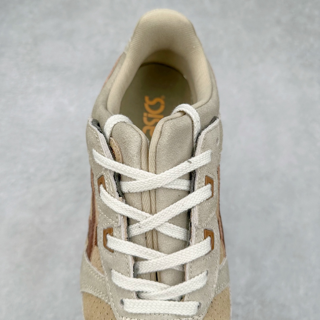 图片[5]-＃纯原福利 Asics Gel-Lyte III 亚瑟士3代系列低帮经典复古休闲运动跑步鞋 伴随着复古跑鞋的再度盛行，让不少运动品牌都将自家经典鞋款重新带回，ASICS 亚瑟士这两年受到众多球鞋爱好者追捧。近期，ASICS 亚瑟士以自己经典的 GEL-LYTE III OG 为蓝本推出了两双全新配色。第一双选择了灰色、藏蓝色和蒂芙尼蓝色拼接呈现，随之妆点一抹粉色，使整双鞋低调又不失细节。材质选择了大面积麂皮与网眼面料打造，保证了质感与透气性兼备。最后以略微泛黄的中底收尾，完善整体设计。另一双以深浅不同的卡其色打造鞋身，缀以淡紫色丰富鞋身细节，想必第一双会更加适合女生上脚。用料与上一双完全相同，提供了优秀的质感。尺码：36 37 37.5 38 39 39.5 40 40.5 41.5 42 42.5 43.5 44 45-选品中心