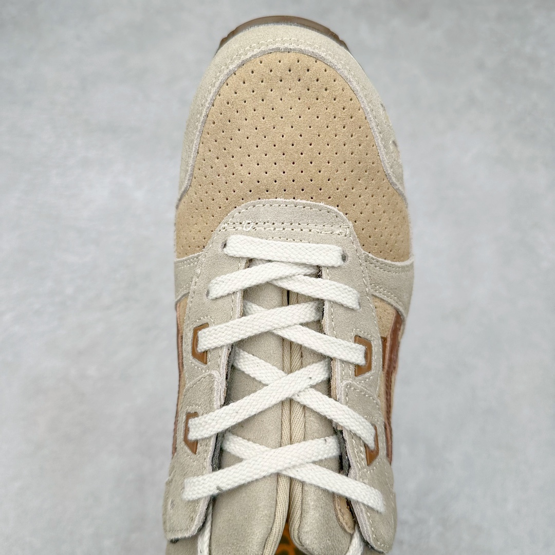 图片[4]-＃纯原福利 Asics Gel-Lyte III 亚瑟士3代系列低帮经典复古休闲运动跑步鞋 伴随着复古跑鞋的再度盛行，让不少运动品牌都将自家经典鞋款重新带回，ASICS 亚瑟士这两年受到众多球鞋爱好者追捧。近期，ASICS 亚瑟士以自己经典的 GEL-LYTE III OG 为蓝本推出了两双全新配色。第一双选择了灰色、藏蓝色和蒂芙尼蓝色拼接呈现，随之妆点一抹粉色，使整双鞋低调又不失细节。材质选择了大面积麂皮与网眼面料打造，保证了质感与透气性兼备。最后以略微泛黄的中底收尾，完善整体设计。另一双以深浅不同的卡其色打造鞋身，缀以淡紫色丰富鞋身细节，想必第一双会更加适合女生上脚。用料与上一双完全相同，提供了优秀的质感。尺码：36 37 37.5 38 39 39.5 40 40.5 41.5 42 42.5 43.5 44 45-选品中心