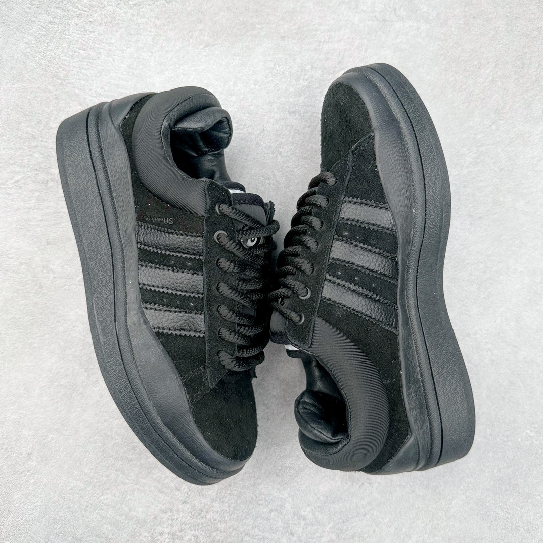 图片[3]-＃纯原特价 Bad Bunny x AD Campus Light 学院莱特系列低帮复古系带休闲运动板鞋 联名坏痞兔 全套原楦原纸板原厂数据开发 原装进口翻毛皮料正确绒感卡色 正确铜制锁扣 原盒原配防尘袋配件 以云白色、米色与和做旧泛黄配色为基调 厚绒麂皮与奢华皮革环绕鞋面 正面看起来无比寻常 但从侧面可以发现双鞋舌和双鞋跟设计提升了观感 鞋中底的重新设计也使得存在感大大增加 更加切合当下时尚 鞋舌和鞋垫上带有 Bad Bunny 的专属标志 并且使用特殊包装彰显其身份 尺码：36 36⅔ 37⅓ 38 38⅔ 39⅓ 40 40⅔ 41⅓ 42 42⅔ 43⅓ 44⅓ 44 44⅔ 45⅓-选品中心