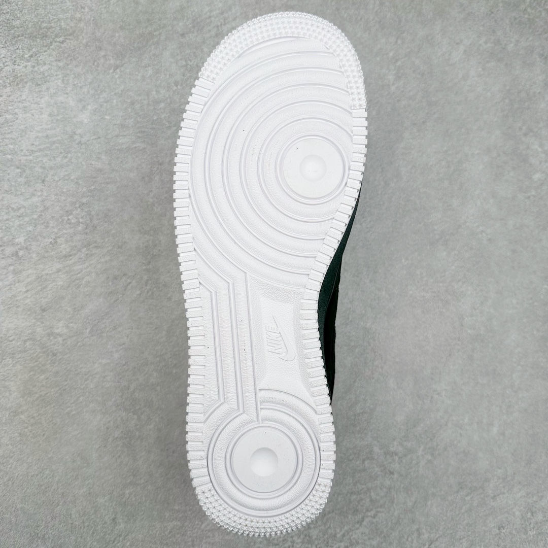 图片[9]-NK Air Force 1´07 Low 空军一号低帮百搭休闲运动板鞋 KK1988-007 柔软、弹性十足的缓震性能和出色的中底设计 横跨复古与现代的外型结合 造就出风靡全球 三十多年的Force 1 直到今天还深受青睐 尺码：36 36.5 37.5 38 38.5 39 40 40.5 41 42 42.5 43 44 44.5 45-选品中心