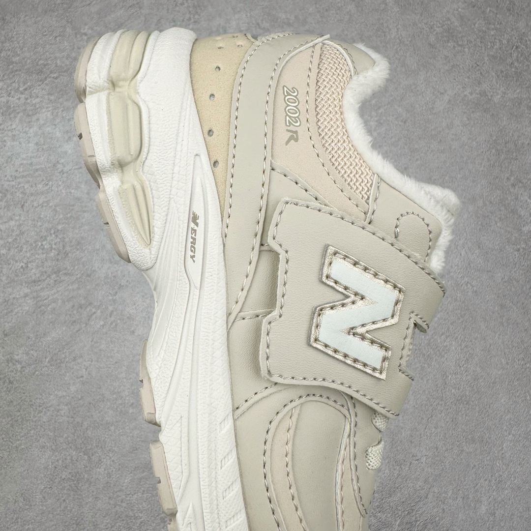 图片[6]-New Balance NB2002 童鞋系列 ▪️正确皮料质感细节完美还原 ▪️原织唛 原标 业内顶级配套 ▪️历时两个月匠心打造 独立私人底模 ▪️原厂数据开发亲子款一脚蹬 ▪️MD底软度多次调教 ▪️最大限度还原zp 透气性极佳 ▪️原材otholite鞋垫 厚度密度市场顶级水平 ▪️成人鞋的开发态度与标准 ▪️打破市面童鞋无好货的行业格局 ▪️只为呵护每一双宝宝的脚 尺码：26=155mm 27.5=161mm 28=168mm 28.5=175mm 30=181mm 31=188mm 32.5=195mm 33.5=201mm 34.5=208mm 35=215mm （手工测量误差±1mm）-选品中心