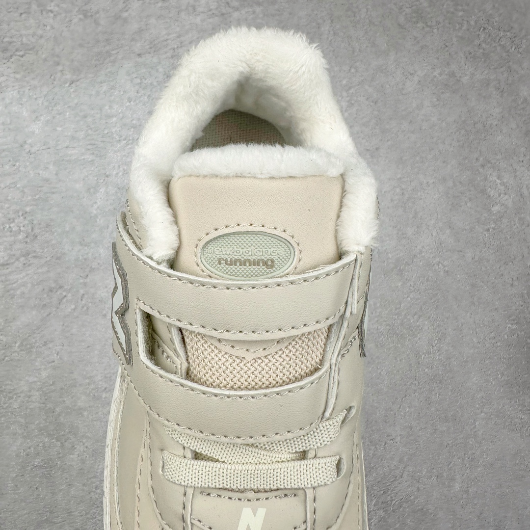 图片[5]-New Balance NB2002 童鞋系列 ▪️正确皮料质感细节完美还原 ▪️原织唛 原标 业内顶级配套 ▪️历时两个月匠心打造 独立私人底模 ▪️原厂数据开发亲子款一脚蹬 ▪️MD底软度多次调教 ▪️最大限度还原zp 透气性极佳 ▪️原材otholite鞋垫 厚度密度市场顶级水平 ▪️成人鞋的开发态度与标准 ▪️打破市面童鞋无好货的行业格局 ▪️只为呵护每一双宝宝的脚 尺码：26=155mm 27.5=161mm 28=168mm 28.5=175mm 30=181mm 31=188mm 32.5=195mm 33.5=201mm 34.5=208mm 35=215mm （手工测量误差±1mm）-选品中心