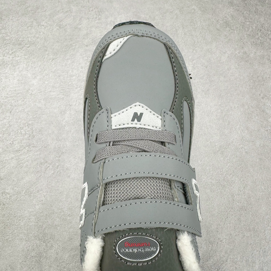 图片[4]-New Balance NB2002 童鞋系列 ▪️正确皮料质感细节完美还原 ▪️原织唛 原标 业内顶级配套 ▪️历时两个月匠心打造 独立私人底模 ▪️原厂数据开发亲子款一脚蹬 ▪️MD底软度多次调教 ▪️最大限度还原zp 透气性极佳 ▪️原材otholite鞋垫 厚度密度市场顶级水平 ▪️成人鞋的开发态度与标准 ▪️打破市面童鞋无好货的行业格局 ▪️只为呵护每一双宝宝的脚 尺码：26=155mm 27.5=161mm 28=168mm 28.5=175mm 30=181mm 31=188mm 32.5=195mm 33.5=201mm 34.5=208mm 35=215mm （手工测量误差±1mm）-选品中心