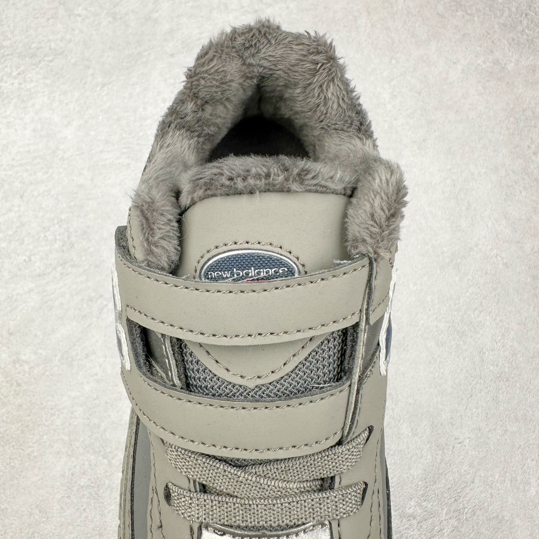 图片[5]-New Balance NB2002 童鞋系列 ▪️正确皮料质感细节完美还原 ▪️原织唛 原标 业内顶级配套 ▪️历时两个月匠心打造 独立私人底模 ▪️原厂数据开发亲子款一脚蹬 ▪️MD底软度多次调教 ▪️最大限度还原zp 透气性极佳 ▪️原材otholite鞋垫 厚度密度市场顶级水平 ▪️成人鞋的开发态度与标准 ▪️打破市面童鞋无好货的行业格局 ▪️只为呵护每一双宝宝的脚 尺码：26=155mm 27.5=161mm 28=168mm 28.5=175mm 30=181mm 31=188mm 32.5=195mm 33.5=201mm 34.5=208mm 35=215mm （手工测量误差±1mm）-选品中心