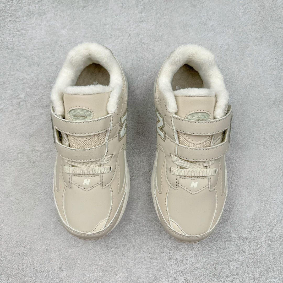 图片[2]-New Balance NB2002 童鞋系列 ▪️正确皮料质感细节完美还原 ▪️原织唛 原标 业内顶级配套 ▪️历时两个月匠心打造 独立私人底模 ▪️原厂数据开发亲子款一脚蹬 ▪️MD底软度多次调教 ▪️最大限度还原zp 透气性极佳 ▪️原材otholite鞋垫 厚度密度市场顶级水平 ▪️成人鞋的开发态度与标准 ▪️打破市面童鞋无好货的行业格局 ▪️只为呵护每一双宝宝的脚 尺码：26=155mm 27.5=161mm 28=168mm 28.5=175mm 30=181mm 31=188mm 32.5=195mm 33.5=201mm 34.5=208mm 35=215mm （手工测量误差±1mm）-选品中心