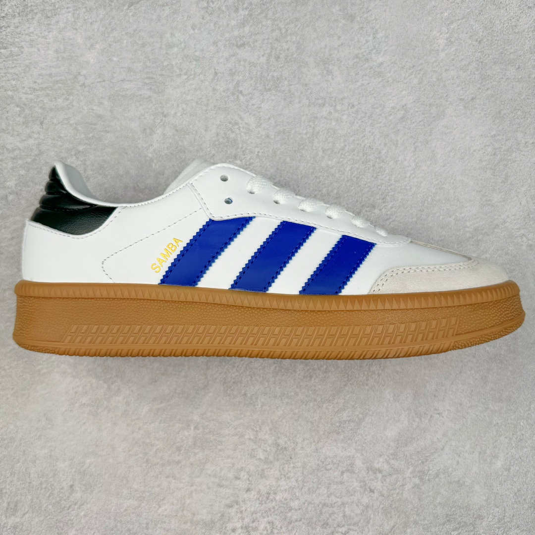 AD Samba XLG 桑巴舞加大厚底版系列德训风百搭松糕休闲运动板鞋生胶底 IE9182 自Originals Samba成功借势Blokecore风潮一跃成为街头巷尾的焦点鞋款后,不论是围绕Samba本身打造的各式「变种版本」,还是以Samba为蓝本打造联名鞋款,都成为了时尚潮流人士日常穿搭首选。Samba XLG是adidas Originals不断扩展XLG系列的一部分,旨在与年轻文化相契合,迎合那些希望通过个性时尚表达自我而不愿牺牲舒适度的年轻群体。街头时尚领域的Gen Z特别偏爱宽松的穿着风格。Samba XLG针对这一点做了创新。它在延续Samba OG经典设计的基础上,迎合年轻群体的穿着习惯,重塑为宽大的鞋身比例轮廓以及加厚中底,让消费者轻松展示自己独特的风格。全新的Samba XLG系列不仅迎合了当下年轻群体的穿搭习惯,加宽了鞋身比例以及将中底进一步增厚,在视觉比例上更加饱满,同时还保留了经典Samba的细节,这样一来,鞋迷朋友在穿搭上不仅能更加个性化,而且还能延续一定的复古感受。尺码：36 36⅔ 37⅓ 38 38⅔ 39⅓ 40 40⅔ 41⅓ 42 42⅔ 43⅓ 44 45-选品中心