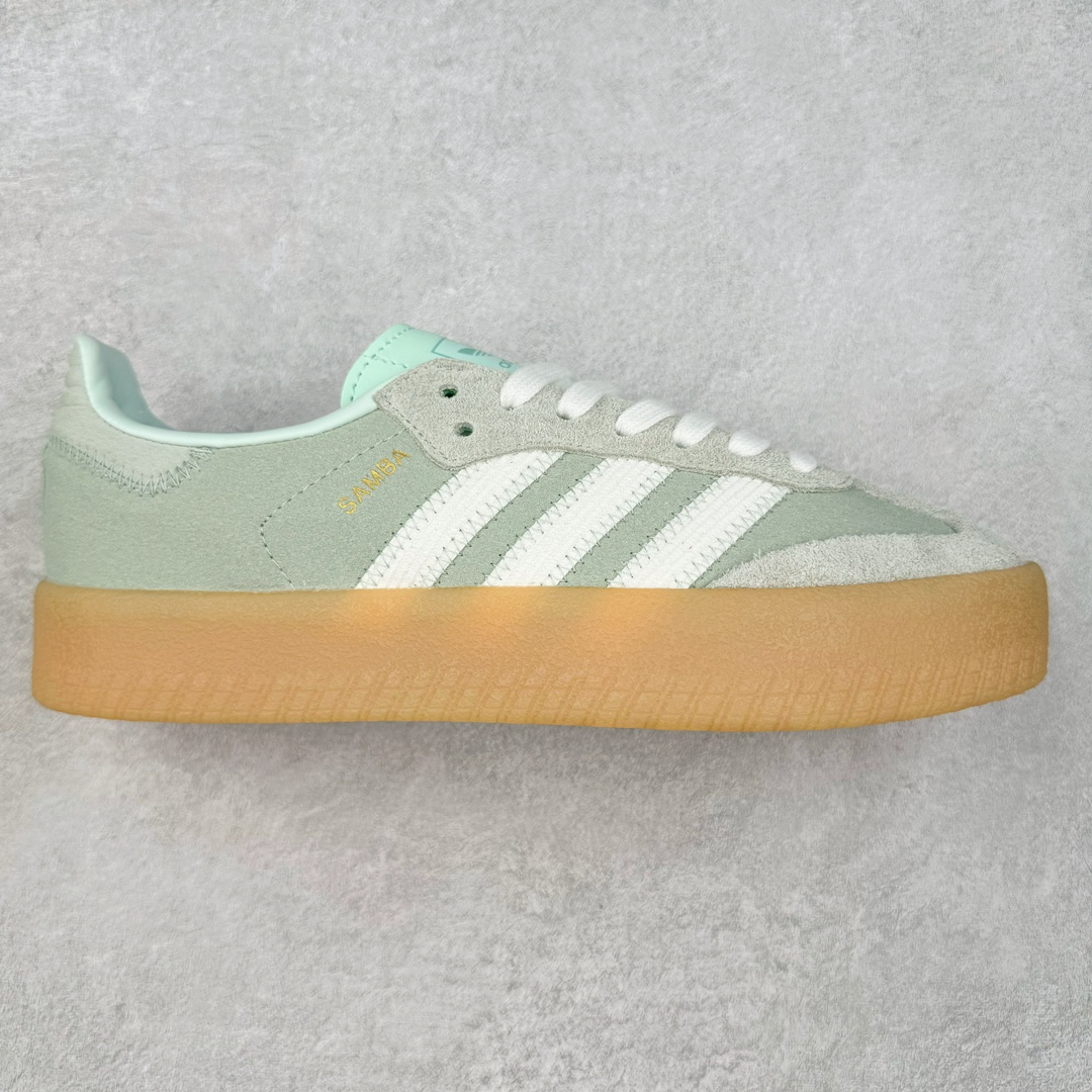 AD Samba XLG 桑巴舞加大厚底版系列德训风百搭松糕休闲运动板鞋生胶底 JI3881 自Originals Samba成功借势Blokecore风潮一跃成为街头巷尾的焦点鞋款后,不论是围绕Samba本身打造的各式「变种版本」,还是以Samba为蓝本打造联名鞋款,都成为了时尚潮流人士日常穿搭首选。Samba XLG是adidas Originals不断扩展XLG系列的一部分,旨在与年轻文化相契合,迎合那些希望通过个性时尚表达自我而不愿牺牲舒适度的年轻群体。街头时尚领域的Gen Z特别偏爱宽松的穿着风格。Samba XLG针对这一点做了创新。它在延续Samba OG经典设计的基础上,迎合年轻群体的穿着习惯,重塑为宽大的鞋身比例轮廓以及加厚中底,让消费者轻松展示自己独特的风格。全新的Samba XLG系列不仅迎合了当下年轻群体的穿搭习惯,加宽了鞋身比例以及将中底进一步增厚,在视觉比例上更加饱满,同时还保留了经典Samba的细节,这样一来,鞋迷朋友在穿搭上不仅能更加个性化,而且还能延续一定的复古感受。尺码：36 36⅔ 37⅓ 38 38⅔ 39⅓ 40 40⅔ 41⅓ 42 42⅔ 43⅓ 44 45-选品中心