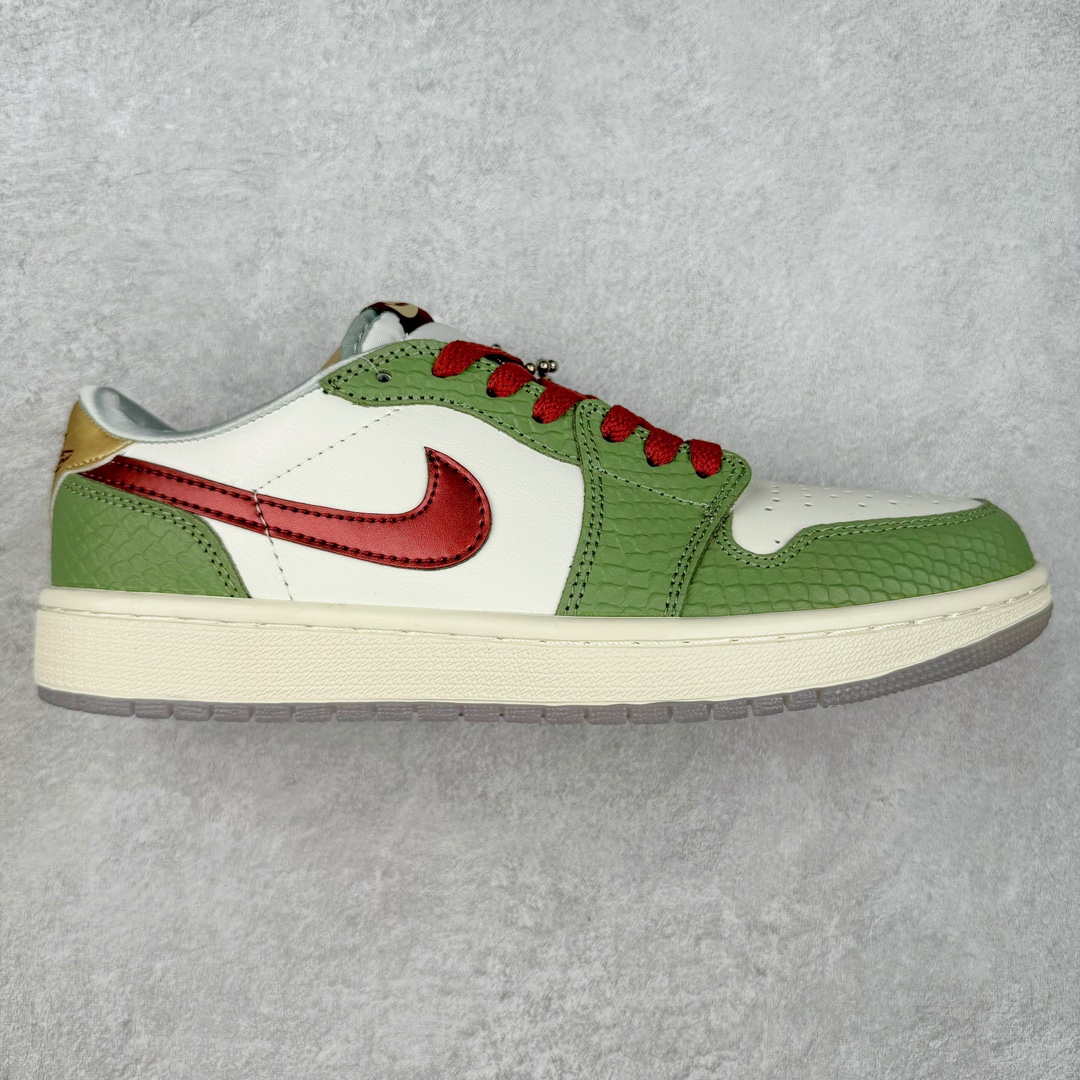 ＃特价福利 Air Jordan AJ1 OG 低帮系列 知名大厂出品 原装楦头纸板开发 完美鞋型 超高清洁度 鞋型不臃肿别扭 原厂内置全掌气垫 A模大底 鞋舌AJ原厂专用牛津布 AJ专用反口珍珠布 原厂无杂质高弹内里海棉 特殊封边弹力鞋带 原鞋开模 拒绝公底 购置公司同步原材料 都有细节原汁原味 忠于原版 尺码：36 36.5 37.5 38 38.5 39 40 40.5 41 42 42.5 43 44 44.5 45 46-选品中心