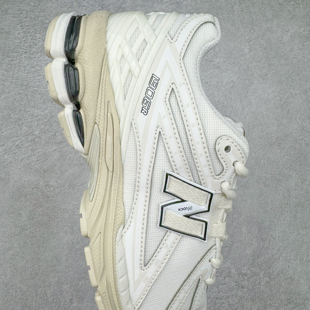 New Balance M6R