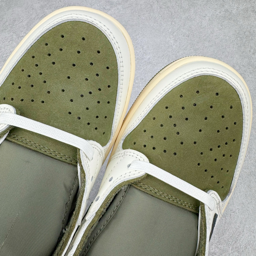 图片[13]-＃LJ渠道版 Travis Scott x Air Jordan AJ1 Low OG SP TS联名倒钩8.0低帮 白橄榄绿 DM7866-200 原盒原配 原厂拉帮工艺 针距密度一致 全新升级网板中底 原楦原纸板开发 后跟弧度收口自然不对折 极致一眼正品既视感 原厂皮料 进口玻璃冲刀皮料裁剪零毛边 承诺百分百一致原鞋 全鞋电脑针车工艺 鞋面清洁度最高QC检验标准 控制溢胶 原厂电绣工艺 鞋标鞋盒、防尘纸 均采购来自原厂 尺码：36 36.5 37.5 38 38.5 39 40 40.5 41 42 42.5 43 44 44.5 45 46 47.5-选品中心
