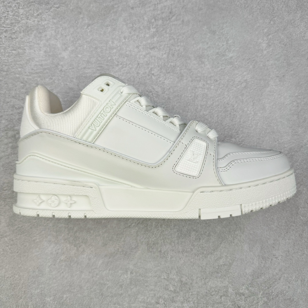 图片[5]-＃FS顶级特价 Louis Vuitton Trainer lv时装走秀运动鞋 实力大厂出品 平台专供 成熟的做工稳定的品控 完美鞋型超高的清洁度 零毛边线头瑕疵 全套原楦原纸版原鞋开模 全网最具灵魂的版型 正确原装黄色鞋盒 正确中底印花 鞋面印花3D高频深度立体 全鞋电脑针车 紧密相连 针距密度一致 环保乳胶注塑鞋垫 厚度脚感还原原版 皮面裁剪部位 统一油边封口工艺 原装橡胶大底含胶量大底组合零偏差 专柜全套包装 防尘袋 说明书 质保卡 男女鞋 尺码：35 36 37 38 39 40 41 42 43 44 45-选品中心