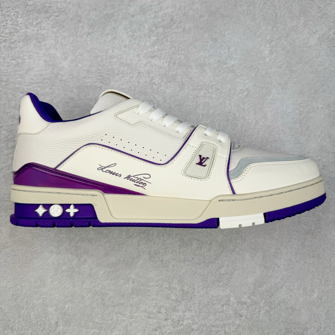 图片[2]-＃FS顶级特价 Louis Vuitton Trainer lv时装走秀运动鞋 实力大厂出品 平台专供 成熟的做工稳定的品控 完美鞋型超高的清洁度 零毛边线头瑕疵 全套原楦原纸版原鞋开模 全网最具灵魂的版型 正确原装黄色鞋盒 正确中底印花 鞋面印花3D高频深度立体 全鞋电脑针车 紧密相连 针距密度一致 环保乳胶注塑鞋垫 厚度脚感还原原版 皮面裁剪部位 统一油边封口工艺 原装橡胶大底含胶量大底组合零偏差 专柜全套包装 防尘袋 说明书 质保卡 男女鞋 尺码：35 36 37 38 39 40 41 42 43 44 45-选品中心