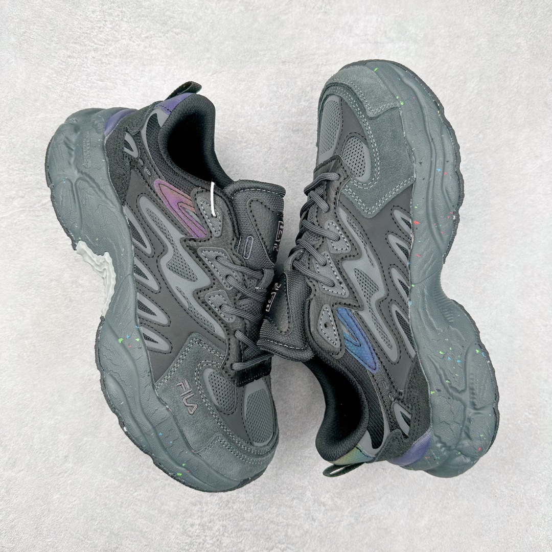 图片[3]-FILA FUSION Fluid 斐乐摩登潮牌防滑耐磨轻便运动鞋 FUSION 系列传承了 FILA 的百年基因，融入年轻运动及潮流文化，成为引领变革、创新突破的一代。以“1+N” 的跨界合作模式重现经典的同时创造经典。带来最出其不意的跨界合作惊喜。同时，FILAFUSION把FILA 的 DNA 融入到定制体验里，你可以随心制造厲于你的产品。FILA FUSION 的鞋家族涵盖了老爹鞋、跑步鞋、网球鞋、季节款。风格复古新潮，满足了时尚人士出行及各类运动的搭配需求，成为当下年轻人筷拥的鞋类品牌之一。FILA FUSION 走进年轻人的世界，通过年轻人运动，街舞，滑板，篮球，展现 FILA FUSION 的潮流态度和年轻文化。FILA FUSION 认为末来属于引领变革、创新突破的年轻一代，让我们一起构成 FILA 未来的蓝图吧！尺码：35.5 36 36.5 37.5 38 38.5 39 40 40.5 41 42 42.5 43 44 44.5 45 45.5-选品中心