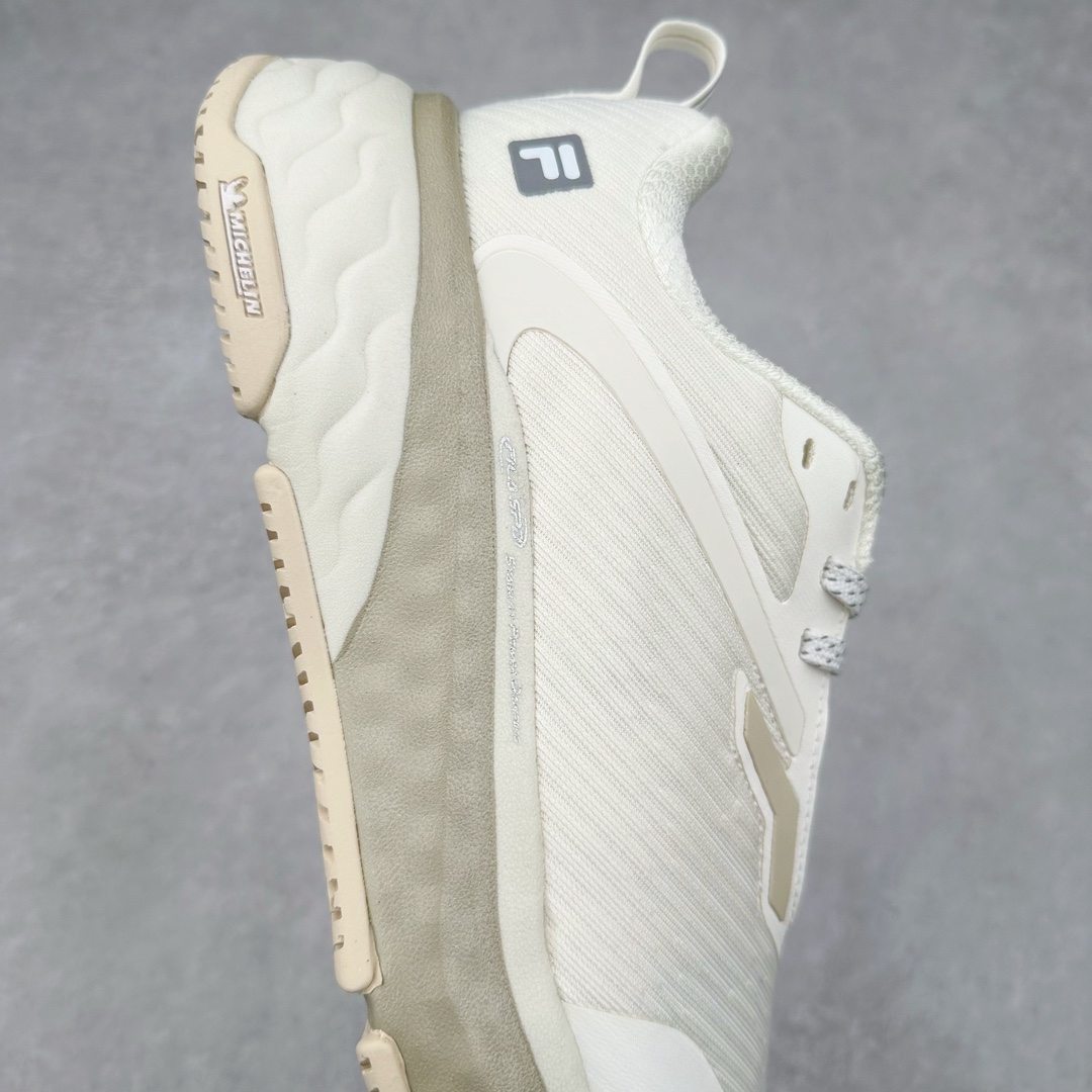 图片[6]-FILA Athletics 斐乐时尚舒适网布织物防滑耐磨 低帮训练跑步鞋 FUSION 系列传承了 FILA 的百年基因，融入年轻运动及潮流文化，成为引领变革、创新突破的一代。以“1+N” 的跨界合作模式重现经典的同时创造经典。带来最出其不意的跨界合作惊喜。同时，FILAFUSION把FILA 的 DNA 融入到定制体验里，你可以随心制造厲于你的产品。FILA FUSION 的鞋家族涵盖了老爹鞋、跑步鞋、网球鞋、季节款。风格复古新潮，满足了时尚人士出行及各类运动的搭配需求，成为当下年轻人筷拥的鞋类品牌之一。FILA FUSION 走进年轻人的世界，通过年轻人运动，街舞，滑板，篮球，展现 FILA FUSION 的潮流态度和年轻文化。FILA FUSION 认为末来属于引领变革、创新突破的年轻一代，让我们一起构成 FILA 未来的蓝图吧！尺码：35.5 36 36.5 37.5 38 38.5 39 40 40.5 41 42 42.5 43 44 44.5 45 45.5-选品中心