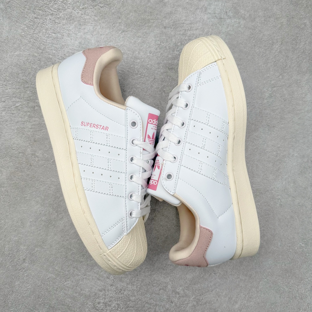 图片[3]-AD Originals Superstar 经典复古贝壳头板鞋 IF1802 诞生于1969年 是第一双将全皮面鞋 身与橡胶鞋头结合在一起的低帮篮球鞋 Superstar最开始 是作为高帮篮球鞋Pro Model的低帮版本而出现的 但因为其独特和醒目的橡胶鞋头造型而让大家熟知 被大家形象地称为\\\”shelltoe\\\”贝壳头 在70年代的美国职业篮球场上 接近3/4的NBA球员都将这双Superstar作为场上用鞋 80年代之后 经过不断的改良和发展 Superstar逐渐成为横跨时装、音乐、街头文化、休闲和运动等各大领域的时尚潮鞋 尺码：36 36.5 37 38 38.5 39 40 40.5 41 42 42.5 43 44 44.5 45-选品中心