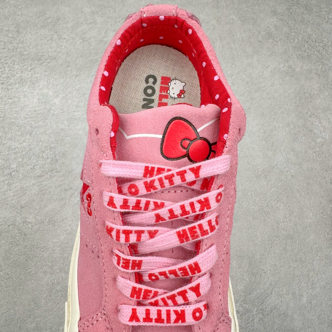 图片[5]-Converse x Hello Kitty 联名 结合经典的One Star鞋款 粉色鞋身 侧面星星搭配刺绣蝴蝶结 呈现风格极为有趣 少女心十足 细节点缀更是非常巧妙 充满趣味性 彻底释放你的公举心 翻毛皮材质 柔软细腻 两副鞋带 可替换使用或花式系带 根据服饰的色彩随意切换造型！ 货号：162939C 尺码：35 36 39.5 37 37.5 38 39 40 41 41.5 42 42.5 43 44-选品中心