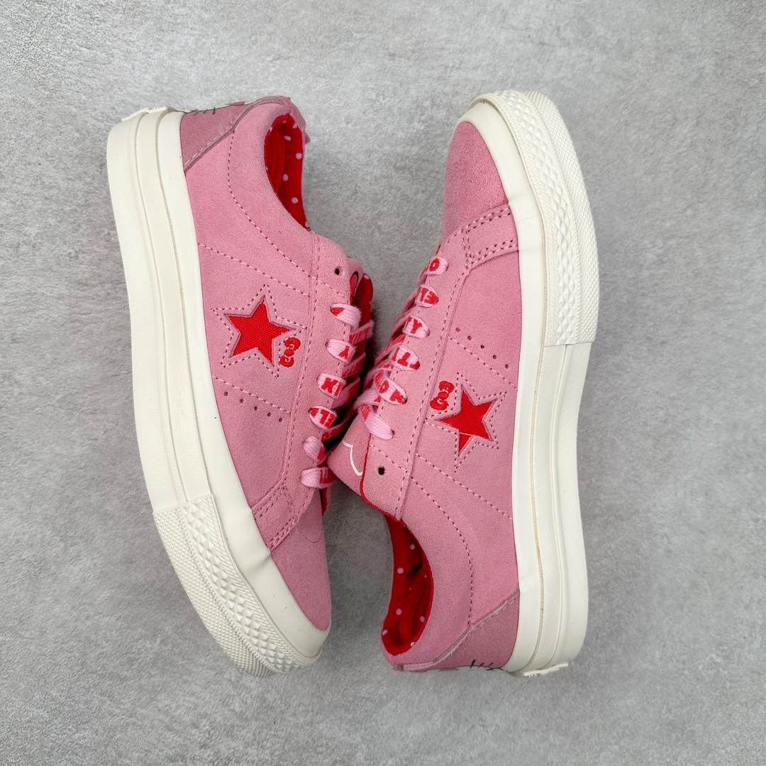 图片[3]-Converse x Hello Kitty 联名 结合经典的One Star鞋款 粉色鞋身 侧面星星搭配刺绣蝴蝶结 呈现风格极为有趣 少女心十足 细节点缀更是非常巧妙 充满趣味性 彻底释放你的公举心 翻毛皮材质 柔软细腻 两副鞋带 可替换使用或花式系带 根据服饰的色彩随意切换造型！ 货号：162939C 尺码：35 36 39.5 37 37.5 38 39 40 41 41.5 42 42.5 43 44-选品中心