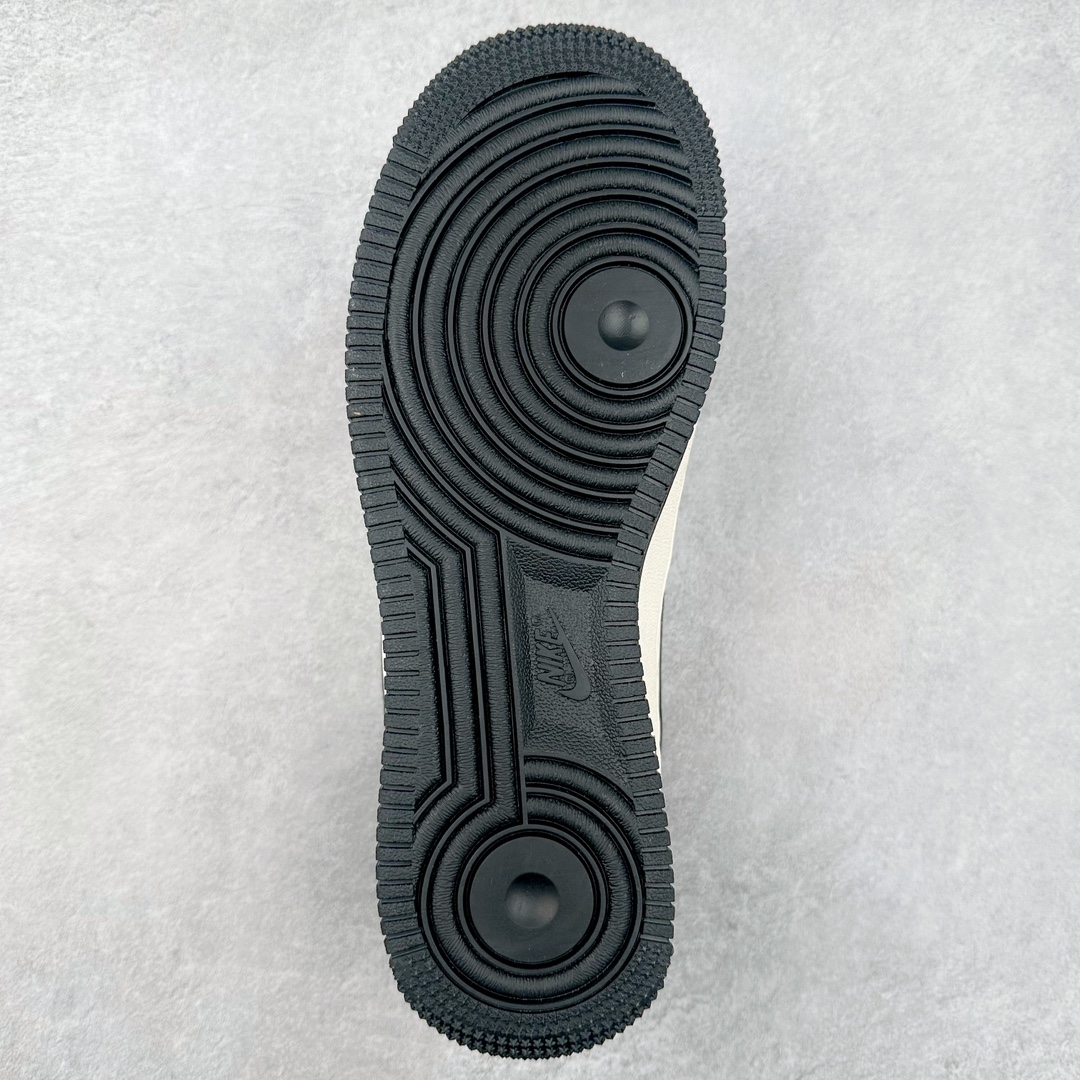 图片[9]-NK Air Force 1´07 Low 空军一号低帮百搭休闲运动板鞋 XZ6188-013 柔软、弹性十足的缓震性能和出色的中底设计 横跨复古与现代的外型结合 造就出风靡全球 三十多年的Force 1 直到今天还深受青睐 尺码：36 36.5 37.5 38 38.5 39 40 40.5 41 42 42.5 43 44 44.5 45-选品中心