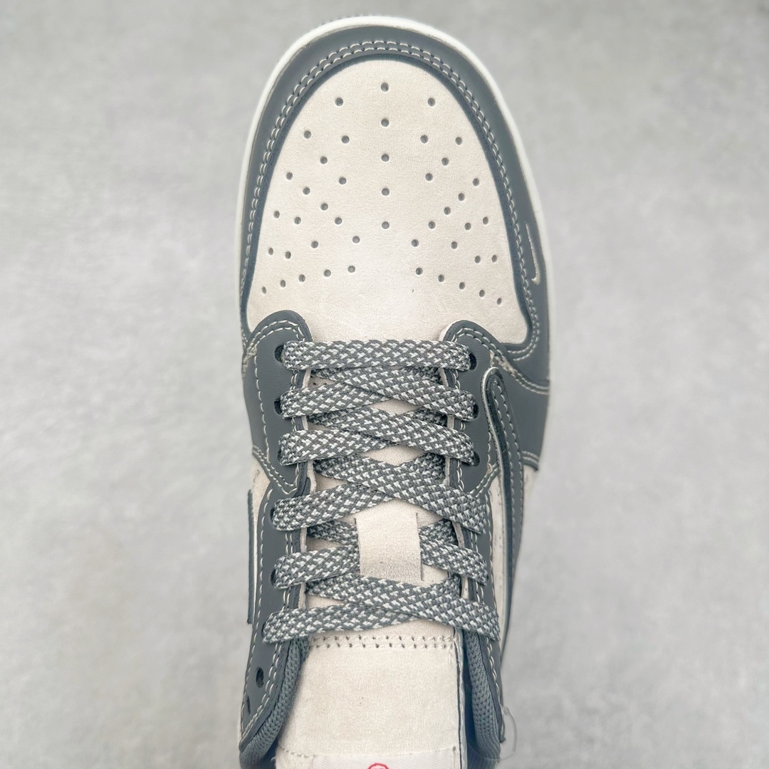 图片[4]-TS x Air Jordan AJ1 Low 倒钩低帮联名定制配色 XZ3398-003 原厂内置气垫魔块 A模大底 头层小牛皮 鞋舌AJ原厂专用牛津布+AJ专用反口珍珠布+原厂无杂质高弹内里海棉+特殊封边弹力鞋带 尺码：36 36.5 37.5 38 38.5 39 40 40.5 41 42 42.5 43 44 44.5 45 46 47.5-选品中心