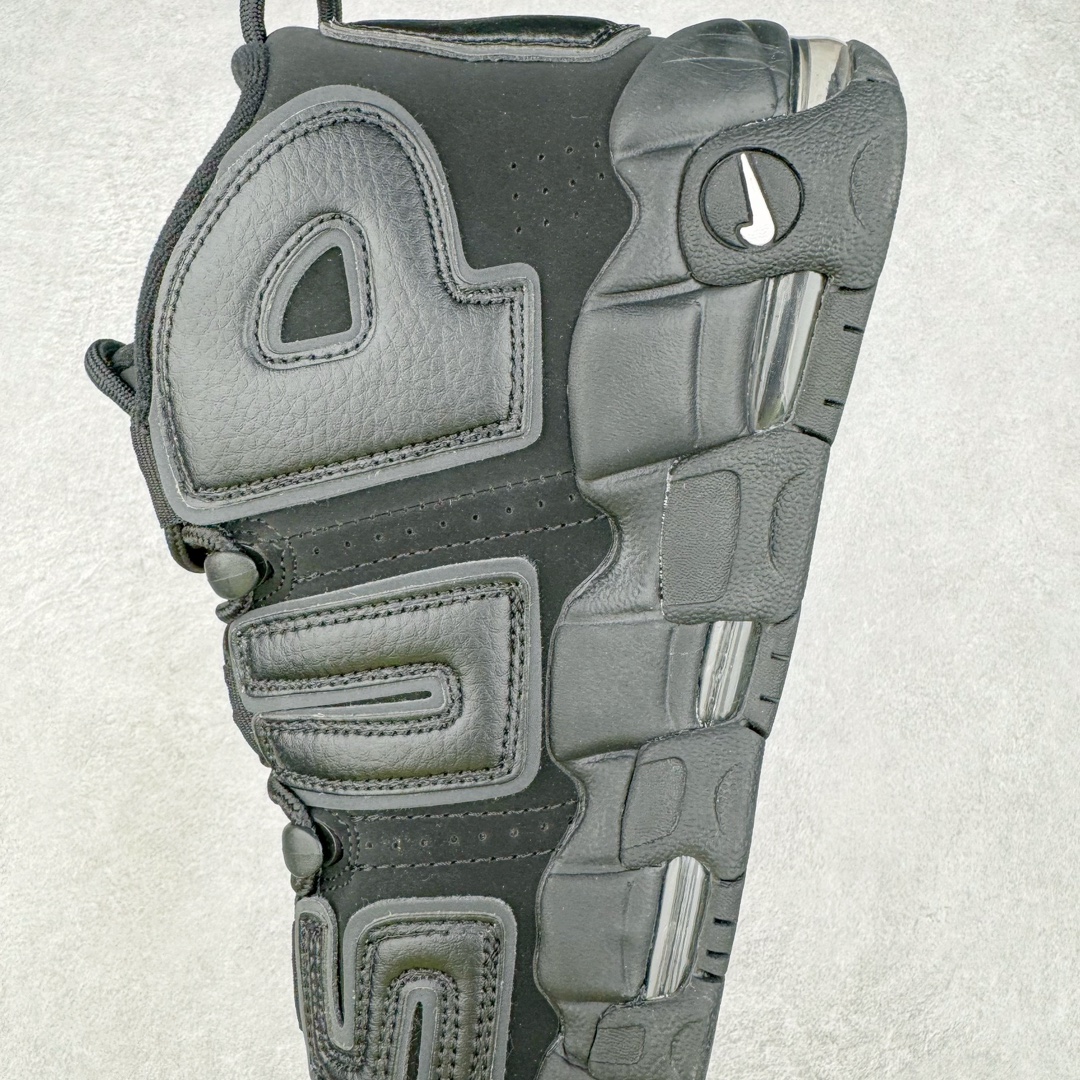 图片[7]-Supreme x NK Air More Uptempo 联名款皮蓬大Air复古文化篮球鞋 920092-001 NK更给予了 Supreme 最大的设计自由度 它看起来就像是在Air More Uptempo 进行了改造 将元年鞋面出现的两侧的大“AIR”字样改成了反光 SUPREME 字样去呈现 同时搭配以白色Swoosh和 Air-Sole气垫大底 让整双鞋一跃成为更切合到 Supreme 街头造型 尺码：36 36.5 37.5 38 38.5 39 40 40.5 41 42 42.5 43 44 44.5 45 46-选品中心