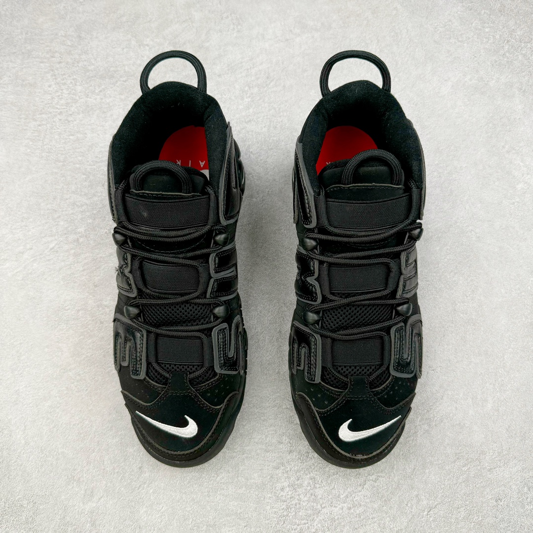 图片[2]-Supreme x NK Air More Uptempo 联名款皮蓬大Air复古文化篮球鞋 920092-001 NK更给予了 Supreme 最大的设计自由度 它看起来就像是在Air More Uptempo 进行了改造 将元年鞋面出现的两侧的大“AIR”字样改成了反光 SUPREME 字样去呈现 同时搭配以白色Swoosh和 Air-Sole气垫大底 让整双鞋一跃成为更切合到 Supreme 街头造型 尺码：36 36.5 37.5 38 38.5 39 40 40.5 41 42 42.5 43 44 44.5 45 46-选品中心