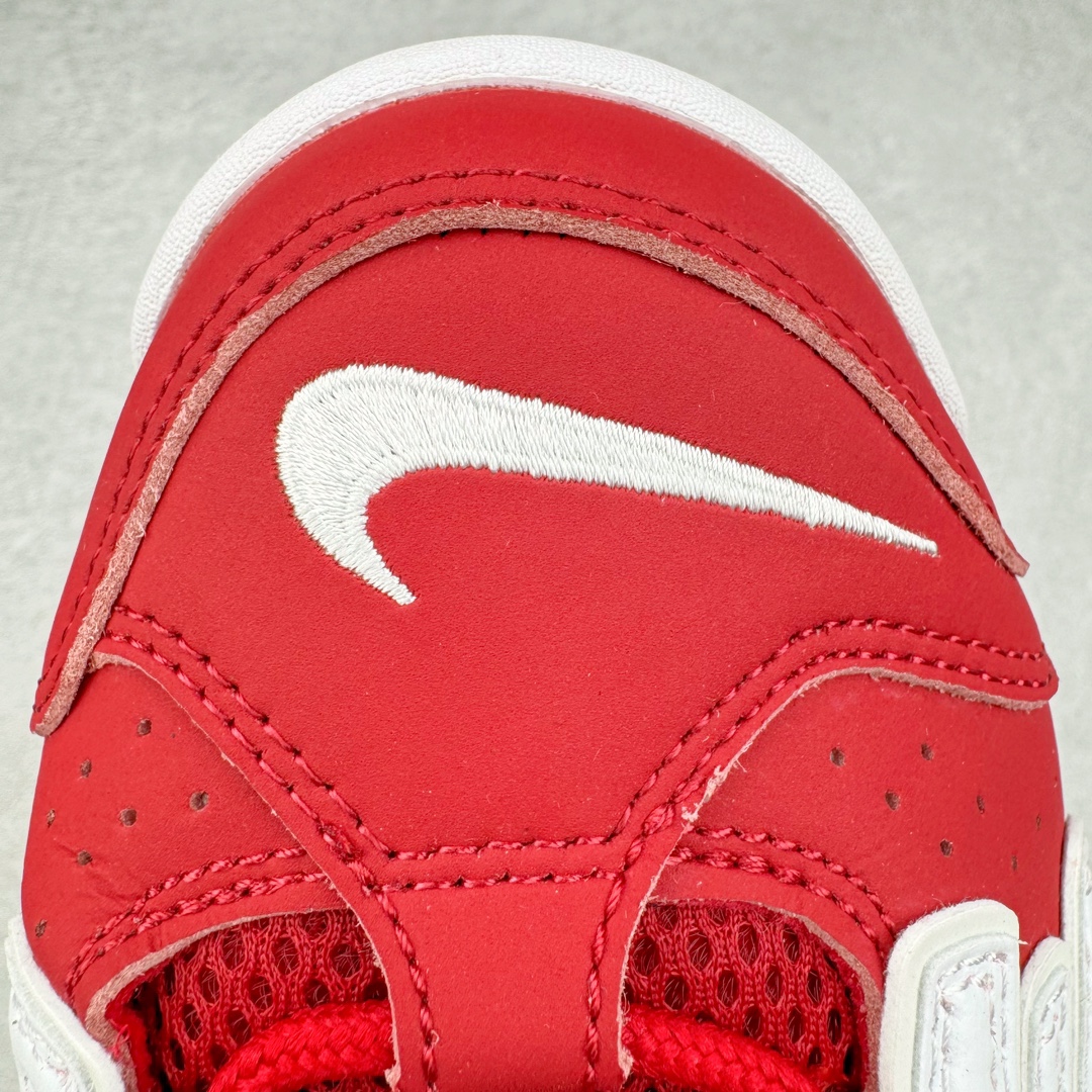 图片[17]-Supreme x NK Air More Uptempo 联名款皮蓬大Air复古文化篮球鞋 920092-600 NK更给予了 Supreme 最大的设计自由度 它看起来就像是在Air More Uptempo 进行了改造 将元年鞋面出现的两侧的大“AIR”字样改成了反光 SUPREME 字样去呈现 同时搭配以白色Swoosh和 Air-Sole气垫大底 让整双鞋一跃成为更切合到 Supreme 街头造型 尺码：36 36.5 37.5 38 38.5 39 40 40.5 41 42 42.5 43 44 44.5 45 46-选品中心