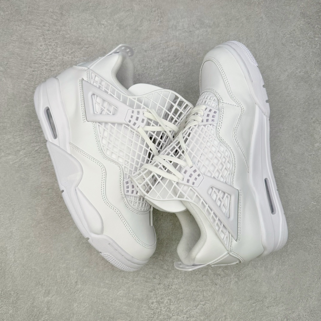 图片[3]-Air Jordan AJ4 NET FN7251-107 采用全新的全白色皮革为基底，重塑经典鞋型的轮廓。值得注意的是，在鞋舌周围融入延展网状设计，这一创新细节不仅是对 Air Jordan 系列经典元素的致敬，更通过 “ 网 ” 这一独特元素，为传统设计注入了现代感。鞋底采用坚韧耐用的橡胶材质，保证了穿着的稳定性与耐磨性。鞋跟内置缓冲空气装置，为穿着者带来更加舒适与稳定的支撑体验。而金属金色飞人吊牌，为整双鞋增添了奢华与高贵的质感。尺码：36 36.5 37.5 38 38.5 39 40 40.5 41 42 42.5 43 44 44.5 45 46 47.5-选品中心