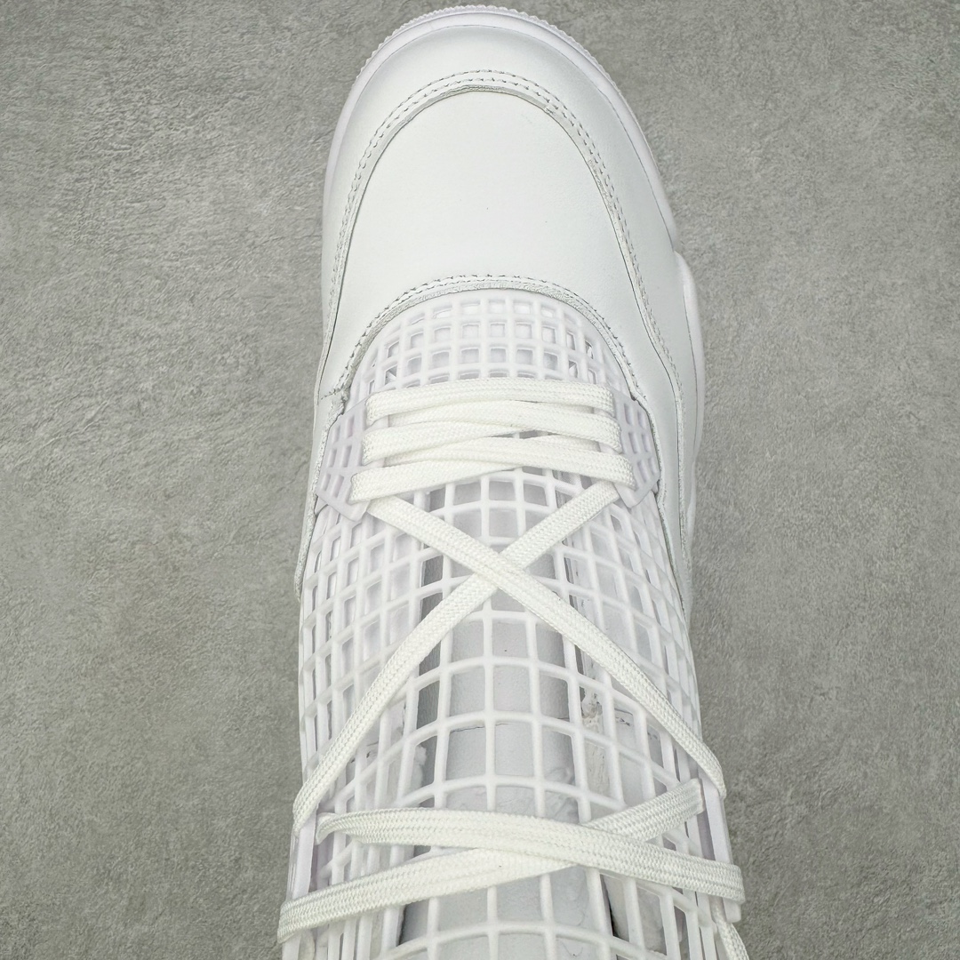 图片[4]-Air Jordan AJ4 NET FN7251-107 采用全新的全白色皮革为基底，重塑经典鞋型的轮廓。值得注意的是，在鞋舌周围融入延展网状设计，这一创新细节不仅是对 Air Jordan 系列经典元素的致敬，更通过 “ 网 ” 这一独特元素，为传统设计注入了现代感。鞋底采用坚韧耐用的橡胶材质，保证了穿着的稳定性与耐磨性。鞋跟内置缓冲空气装置，为穿着者带来更加舒适与稳定的支撑体验。而金属金色飞人吊牌，为整双鞋增添了奢华与高贵的质感。尺码：36 36.5 37.5 38 38.5 39 40 40.5 41 42 42.5 43 44 44.5 45 46 47.5-选品中心
