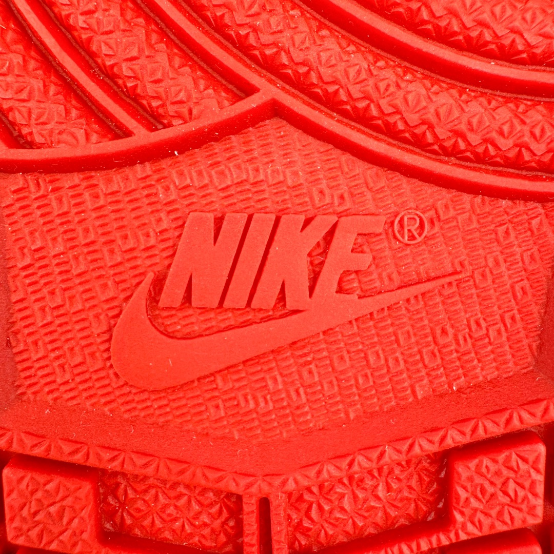 图片[20]-＃KZ神版莞产 Air Jordan AJ1 High OG WMNS 米橙 DB4612-100 外贸特供批次 终端控货优势输出 新配色不断更新开发 市场中端王者 全套原纸板楦头开发 确保原汁原味 完美呈现一代版型 一比一鞋头弧度高度鞋身弧度 此版本只针对中端市场 细节品控鞋型随意秒杀市面同价位 鞋型完美 不臃肿别扭 头层皮料加持 用料绝不含糊 进口玻璃冲刀皮料裁剪零毛边 电脑针车工艺 超高鞋面清洁度 最高QC检验标准 控制溢胶瑕疵 原盒原配 飞翼3D高频深度立体 工艺方面大到整体鞋型 漏斗收腰 底线拉帮 LOGO立体程度 小到针眼排布 载片对称 冲孔效果 鞋标规范 鞋垫背胶等等 无一不是口碑收割 每双都是一个回头客 尺码：36 36.5 37.5 38 38.5 39 40 40.5 41 42 42.5 43 44 44.5 45 46 47.5-选品中心