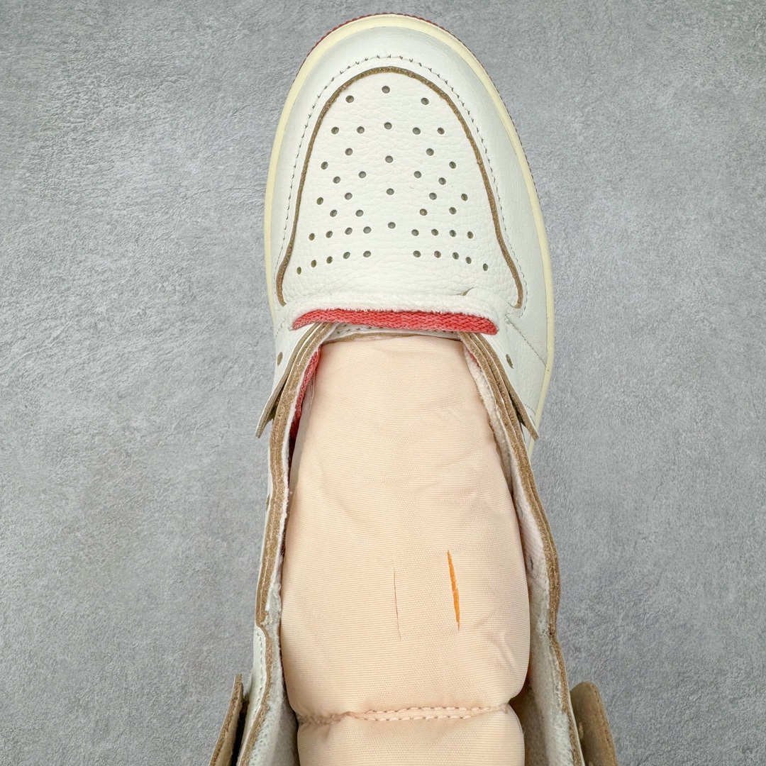 图片[4]-＃KZ神版莞产 Air Jordan AJ1 High OG WMNS 米橙 DB4612-100 外贸特供批次 终端控货优势输出 新配色不断更新开发 市场中端王者 全套原纸板楦头开发 确保原汁原味 完美呈现一代版型 一比一鞋头弧度高度鞋身弧度 此版本只针对中端市场 细节品控鞋型随意秒杀市面同价位 鞋型完美 不臃肿别扭 头层皮料加持 用料绝不含糊 进口玻璃冲刀皮料裁剪零毛边 电脑针车工艺 超高鞋面清洁度 最高QC检验标准 控制溢胶瑕疵 原盒原配 飞翼3D高频深度立体 工艺方面大到整体鞋型 漏斗收腰 底线拉帮 LOGO立体程度 小到针眼排布 载片对称 冲孔效果 鞋标规范 鞋垫背胶等等 无一不是口碑收割 每双都是一个回头客 尺码：36 36.5 37.5 38 38.5 39 40 40.5 41 42 42.5 43 44 44.5 45 46 47.5-选品中心