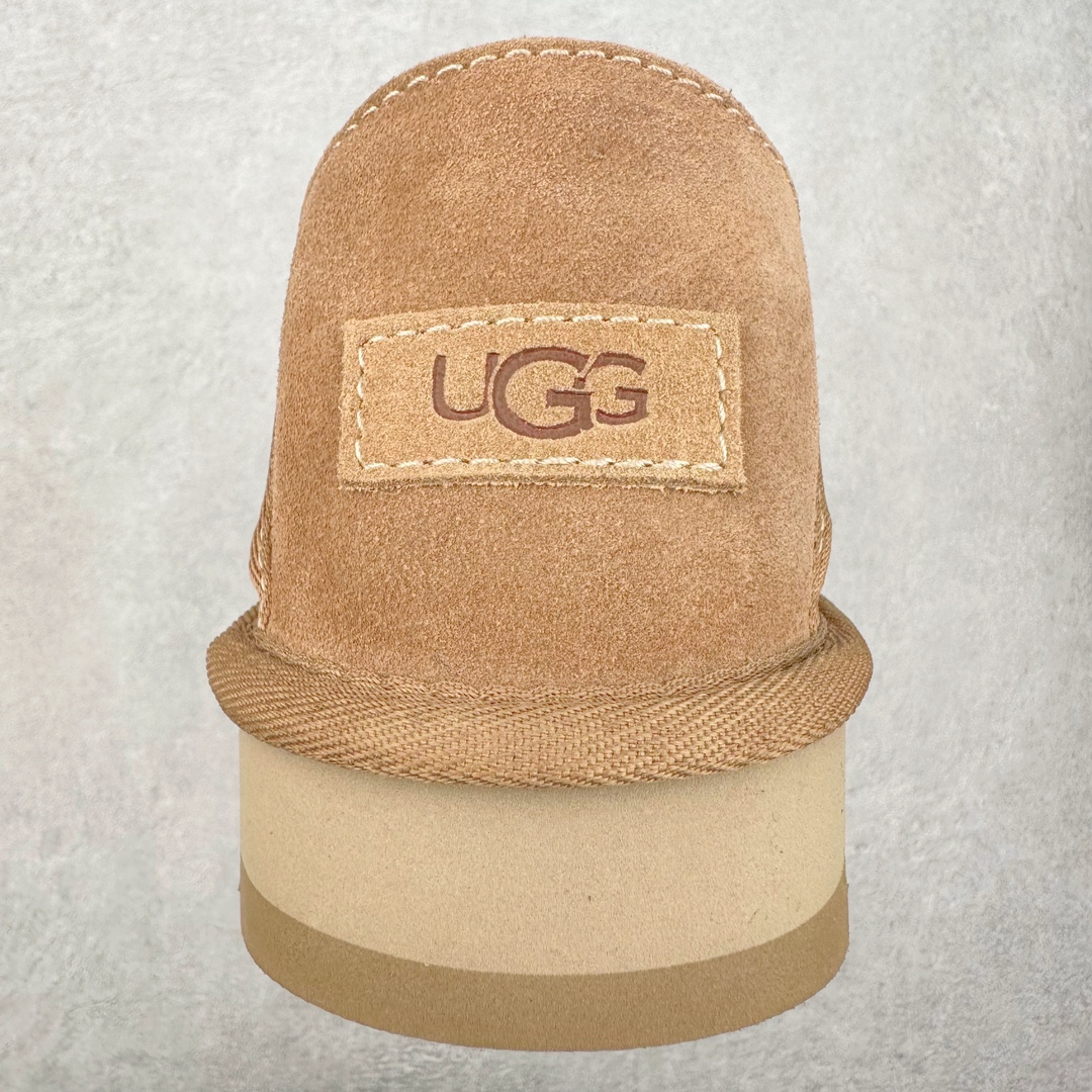 图片[8]-＃K版 UGG 8354经典秋冬羊皮毛一体雪地靴 私人订单价格匠心定位 桑坡八年大厂直供 拒绝高利润 区别杀猪版本 隆丰A级澳洲进口羊皮毛一体 完全遵循ZP工艺流程 代工厂原厂版师 秉承无原鞋不开发选择 注重每一处细节 市面最正版型 TREADLITE\\\”轻翼\\\”科技外底 轻便/耐用/柔韧/桩型【售后郑重承诺】一个月内若出现重大脱胶/断底等质量问题 直接为您换新 翻毛皮鞋面 细腻亲肤再生聚酯纤维滚边 舒适易打理 保暖性佳 UGG plush™ 里衬和内底 茸软亲肤 舒适暖足 经典鞋型搭配轻盈厚底 稳稳拿捏秋冬出街时髦造型 Treadlite by UGG 轻翼大底 轻盈缓震 为双足减负 舒适轻便 助你轻松畅玩整天 尺码：35 36 37 38 39 40-选品中心