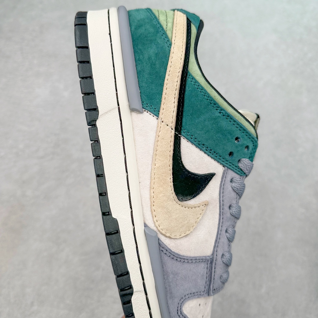 图片[6]-＃Z版纯原 NK Dunk Low 高端定制款 摩卡米白绿 DZ2794-566 独家原厂航空铝磨具打磨大底 鞋头坡度极致还原 原盒原配 圈内天花板工艺 原厂冲刀 超高清洁度 全鞋零毛边皮料切割 全套原楦原模倾力打造完美版型 采用原厂百宏鞋带以及原厂百宏织唛舌标 内标可供原厂几率过验 原厂中底布黄色点胶 原厂中底布拉帮走线遵循公司‼️尺码：36 36.5 37.5 38 38.5 39 40 40.5 41 42 42.5 43 44 44.5 45 46 47.5-选品中心