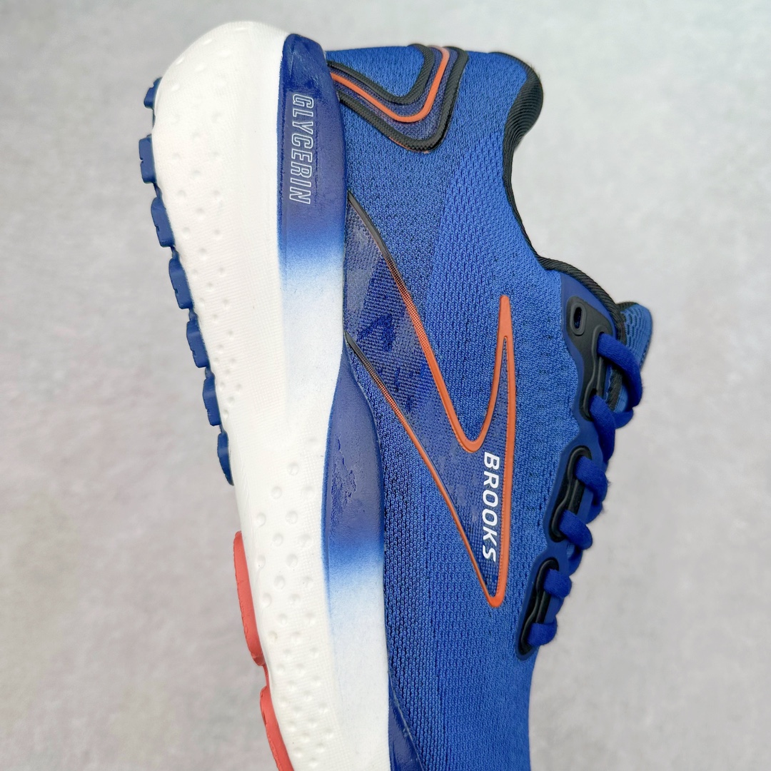 图片[6]-Brooks Hyperion Tempo 布鲁克斯竞速跑鞋 轻量训练缓震跑鞋马拉松运动鞋 Brooks 四大跑鞋之一 百年品牌 跑鞋从外形上基本就能判断这是一款速度跑鞋 简洁干练的外形结构和极强的运动流线型看着非常有速度感 上脚的第一感觉是非常轻 美码9码的鞋单只206g不到 从个人偏好来说 200g左右的竞速鞋最具安全感 鞋面采用单层网布 很薄 前掌使用了大量开放式网眼 排气直接快速 透气性上乘 鞋舌也是轻量化设计 仅为一层麂皮 和脚背完美贴合 鞋舌中央有个防偏穿孔 从实际穿着来看 通常鞋舌都是外偏 如果是防偏穿孔位于中心 防偏效果其实并不十分有效 如果采用趋外侧的偏心设计更有效 鞋帮泡棉填充量不大 但非常紧凑 贴合舒适 包裹稳固 内置硬质TPU保证必要的稳定性 跑鞋中底采用的是DNA FLASH科技材料 DNA FLASH中底科技 是Brooks第一款将氮气注入中底的创新科技 主要原理是借助“超临界流体”发泡技术 将液态氮稳定的转化为气态氮 并使其均匀地形成无数紧密贴合的密闭式气囊结构 尺码：40 40.5 41 42 42.5 43 44 44.5 45 46-选品中心