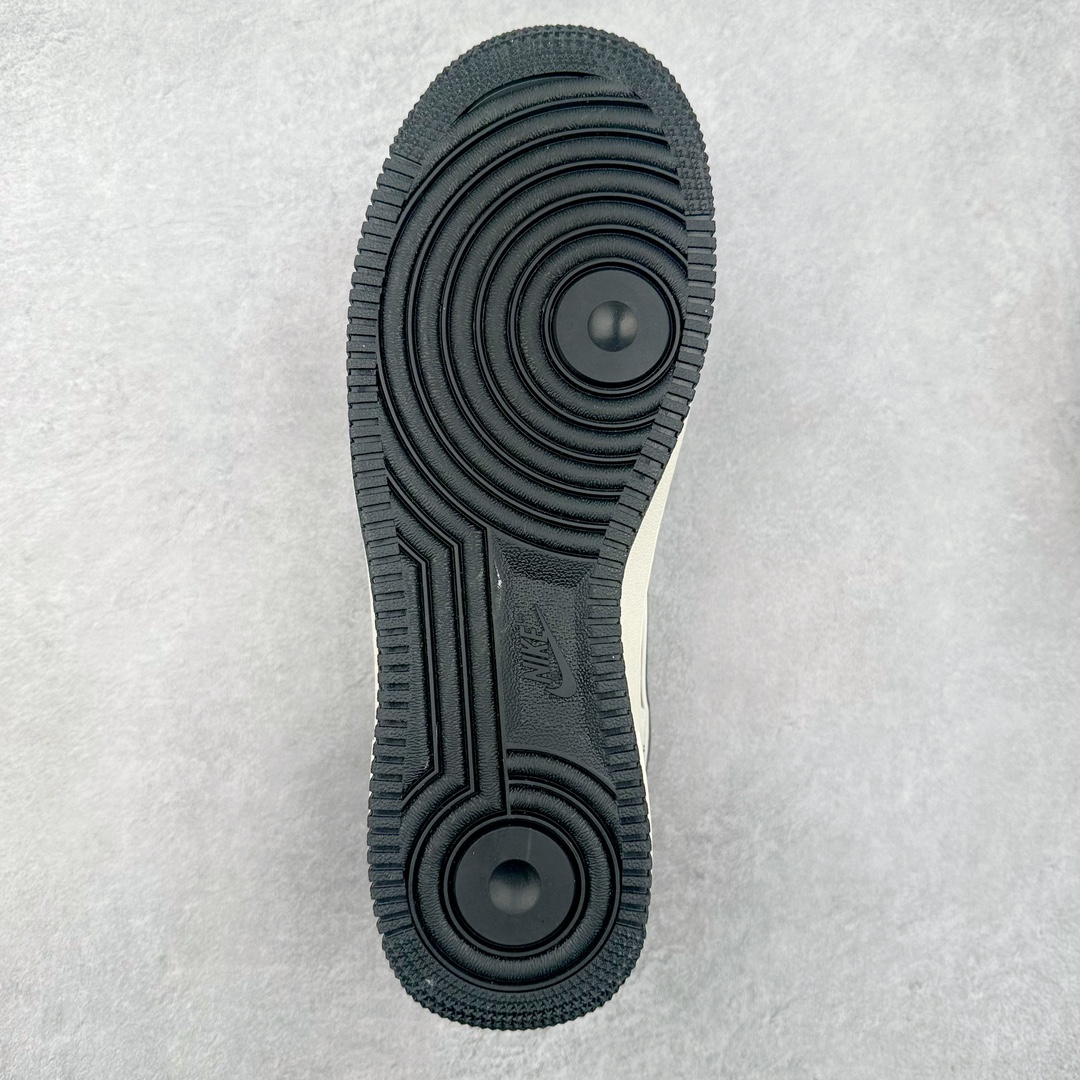 图片[9]-NK Air Force 1´07 Low 空军一号低帮百搭休闲运动板鞋 CW2288-111 柔软、弹性十足的缓震性能和出色的中底设计 横跨复古与现代的外型结合 造就出风靡全球 三十多年的Force 1 直到今天还深受青睐 尺码：36 36.5 37.5 38 38.5 39 40 40.5 41 42 42.5 43 44 44.5 45-选品中心