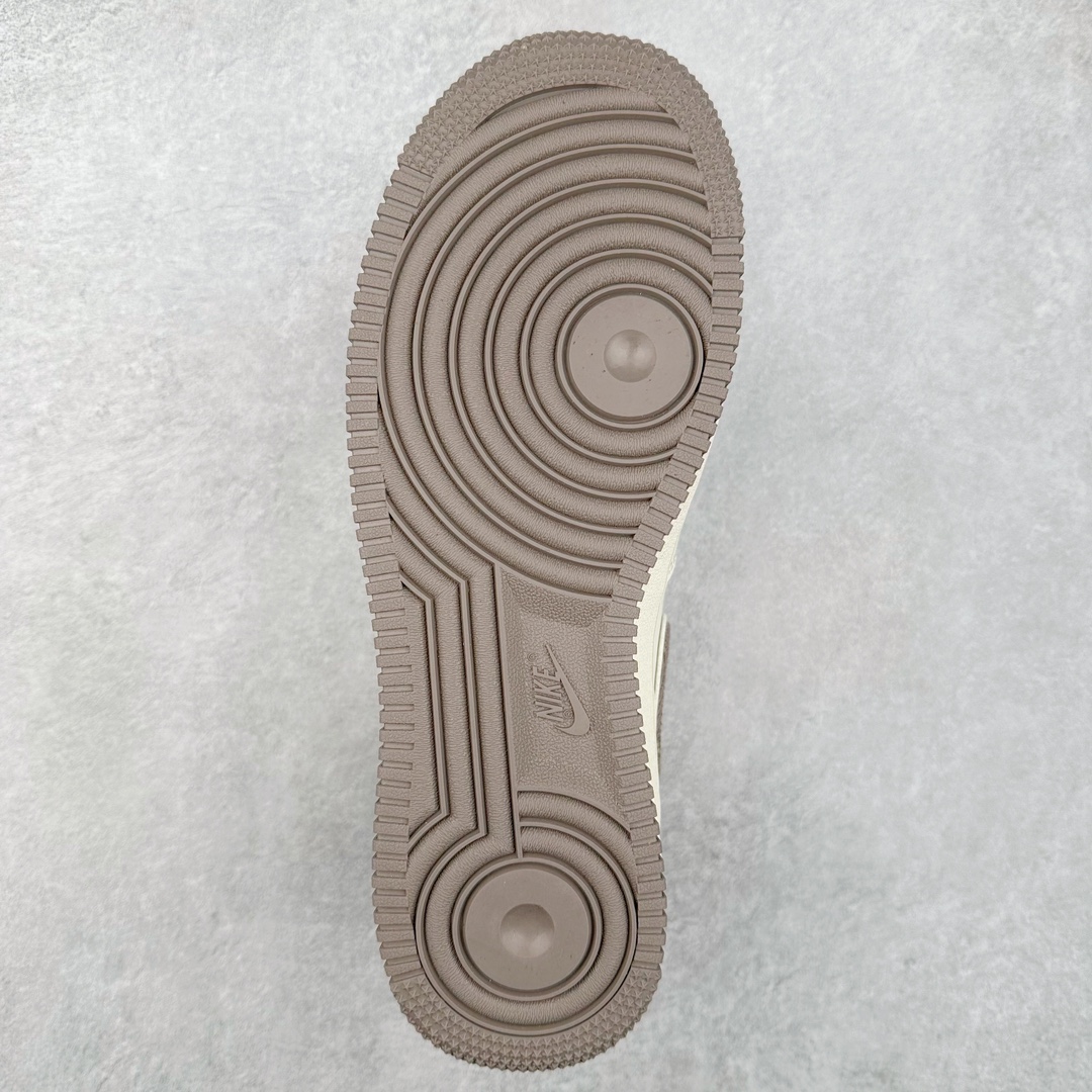 图片[9]-NK Air Force 1 Mid 空军一号中帮高帮百搭休闲运动板鞋 DV9988-300 柔软、弹性十足的缓震性能和出色的中底设计 横跨复古与现代的外型结合 造就出风靡全球三十多年的Force 1 尺码：36 36.5 37.5 38 38.5 39 40 40.5 41 42 42.5 43 44 44.5 45-选品中心