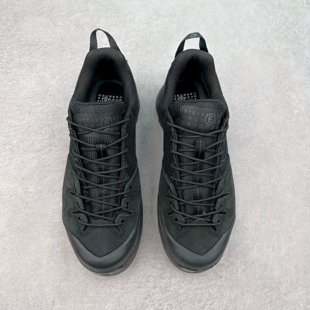 图片[2]-＃绿X/GX MM6 Maison Margiela x SALOMON X-ALP 萨洛蒙联名帆布织物舒适清凉低帮生活休闲鞋 男女同款 白黑 纯原外贸平台特供订单 耗时半年巨作 全套原纸板楦头开发 原厂特供网布配套加持 确保原汁原味 完美呈现版型 原档数据独家私模五层组合大底 原装Ortholite轻量化鞋垫 中底布带钢印编号 原厂TPU锁扣 进口港宝加持 后跟自然饱满 还原公司包裹性 尺码：36 36.5 37.5 38 38.5 39 40 40.5 41 42 42.5 43 44 44.5 45 46.5-选品中心