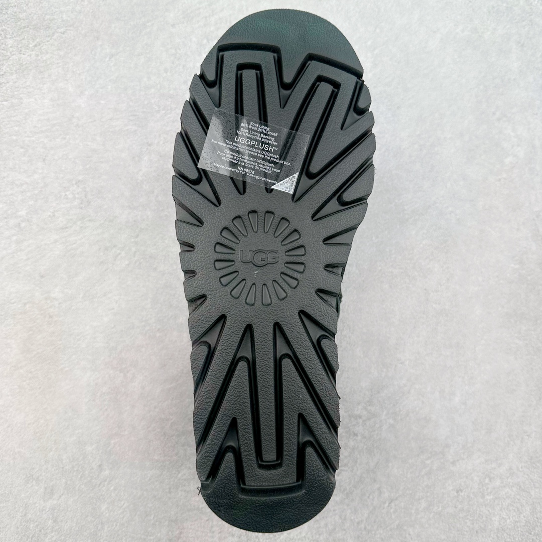 图片[9]-＃K版 UGG 8276经典秋冬羊皮毛一体雪地靴 私人订单价格匠心定位 桑坡八年大厂直供 拒绝高利润 区别杀猪版本 隆丰A级澳洲进口羊皮毛一体 完全遵循ZP工艺流程 代工厂原厂版师 秉承无原鞋不开发选择 注重每一处细节 市面最正版型 TREADLITE\\\”轻翼\\\”科技外底 轻便/耐用/柔韧/桩型【售后郑重承诺】一个月内若出现重大脱胶/断底等质量问题 直接为您换新 翻毛皮鞋面 细腻亲肤再生聚酯纤维滚边 舒适易打理 保暖性佳 UGG plush™ 里衬和内底 茸软亲肤 舒适暖足 经典鞋型搭配轻盈厚底 稳稳拿捏秋冬出街时髦造型 Treadlite by UGG 轻翼大底 轻盈缓震 为双足减负 舒适轻便 助你轻松畅玩整天 尺码：35 36 37 38 39 40-选品中心