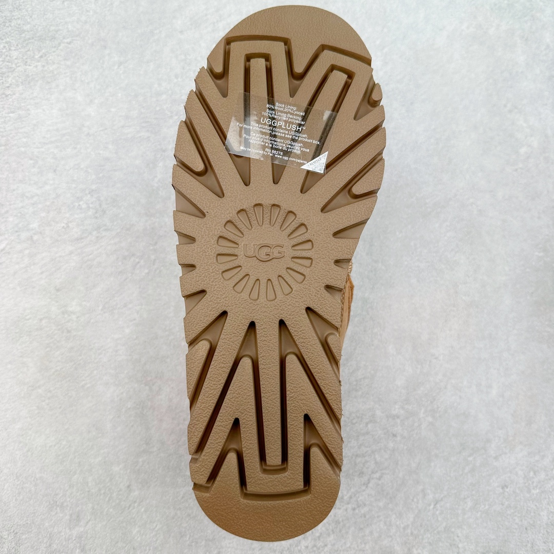 图片[9]-＃K版 UGG 8276经典秋冬羊皮毛一体雪地靴 私人订单价格匠心定位 桑坡八年大厂直供 拒绝高利润 区别杀猪版本 隆丰A级澳洲进口羊皮毛一体 完全遵循ZP工艺流程 代工厂原厂版师 秉承无原鞋不开发选择 注重每一处细节 市面最正版型 TREADLITE\\\”轻翼\\\”科技外底 轻便/耐用/柔韧/桩型【售后郑重承诺】一个月内若出现重大脱胶/断底等质量问题 直接为您换新 翻毛皮鞋面 细腻亲肤再生聚酯纤维滚边 舒适易打理 保暖性佳 UGG plush™ 里衬和内底 茸软亲肤 舒适暖足 经典鞋型搭配轻盈厚底 稳稳拿捏秋冬出街时髦造型 Treadlite by UGG 轻翼大底 轻盈缓震 为双足减负 舒适轻便 助你轻松畅玩整天 尺码：35 36 37 38 39 40-选品中心