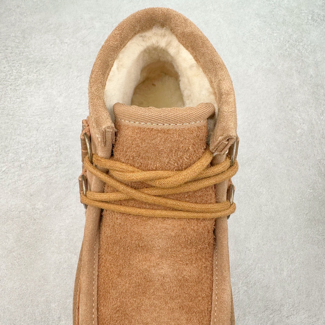 图片[5]-＃K版 UGG 8276经典秋冬羊皮毛一体雪地靴 私人订单价格匠心定位 桑坡八年大厂直供 拒绝高利润 区别杀猪版本 隆丰A级澳洲进口羊皮毛一体 完全遵循ZP工艺流程 代工厂原厂版师 秉承无原鞋不开发选择 注重每一处细节 市面最正版型 TREADLITE\\\”轻翼\\\”科技外底 轻便/耐用/柔韧/桩型【售后郑重承诺】一个月内若出现重大脱胶/断底等质量问题 直接为您换新 翻毛皮鞋面 细腻亲肤再生聚酯纤维滚边 舒适易打理 保暖性佳 UGG plush™ 里衬和内底 茸软亲肤 舒适暖足 经典鞋型搭配轻盈厚底 稳稳拿捏秋冬出街时髦造型 Treadlite by UGG 轻翼大底 轻盈缓震 为双足减负 舒适轻便 助你轻松畅玩整天 尺码：35 36 37 38 39 40-选品中心