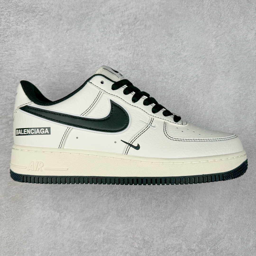 NK Air Force 1´07 Low 空军一号低帮百搭休闲运动板鞋 CW2288-111 柔软、弹性十足的缓震性能和出色的中底设计 横跨复古与现代的外型结合 造就出风靡全球 三十多年的Force 1 直到今天还深受青睐 尺码:36 36.5 37.5 38 38.5 39 40 40.5 41 42 42.5 43 44 44.5 45-选品中心