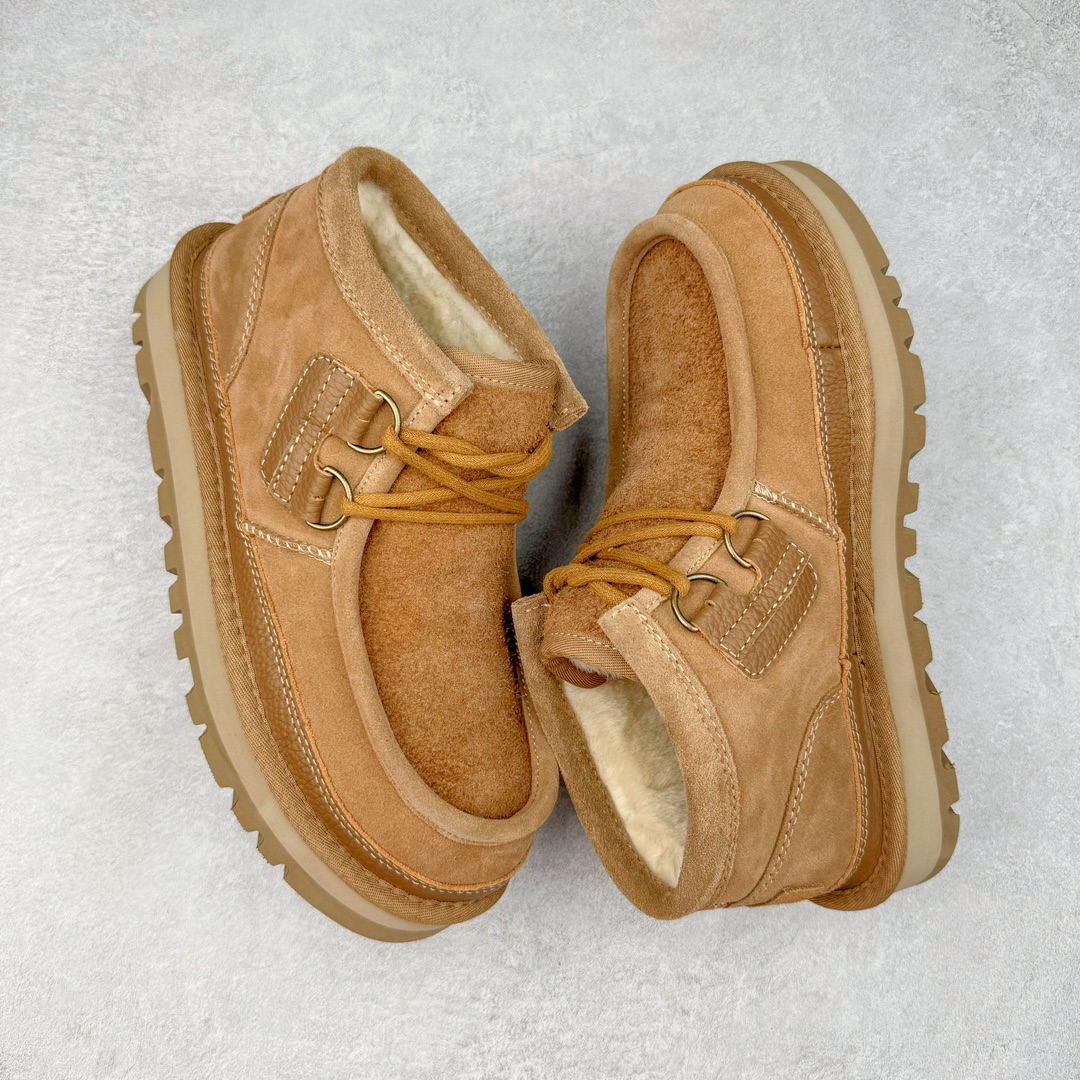 图片[3]-＃K版 UGG 8276经典秋冬羊皮毛一体雪地靴 私人订单价格匠心定位 桑坡八年大厂直供 拒绝高利润 区别杀猪版本 隆丰A级澳洲进口羊皮毛一体 完全遵循ZP工艺流程 代工厂原厂版师 秉承无原鞋不开发选择 注重每一处细节 市面最正版型 TREADLITE\\\”轻翼\\\”科技外底 轻便/耐用/柔韧/桩型【售后郑重承诺】一个月内若出现重大脱胶/断底等质量问题 直接为您换新 翻毛皮鞋面 细腻亲肤再生聚酯纤维滚边 舒适易打理 保暖性佳 UGG plush™ 里衬和内底 茸软亲肤 舒适暖足 经典鞋型搭配轻盈厚底 稳稳拿捏秋冬出街时髦造型 Treadlite by UGG 轻翼大底 轻盈缓震 为双足减负 舒适轻便 助你轻松畅玩整天 尺码：35 36 37 38 39 40-选品中心