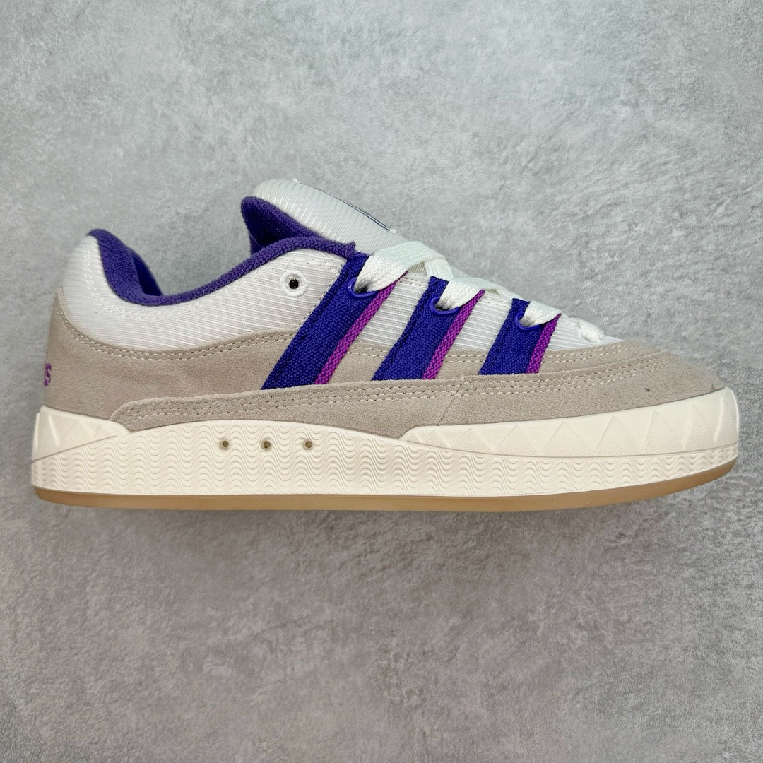 图片[8]-＃C版纯原 AD Originals Campus 00s 学院系列面包风经典复古低帮百搭休闲运动板鞋 IH3266 原鞋开发 正确版型 市面唯一全鞋采用原厂头层SD皮料 正确宽版鞋盒 清洁度完美 诠释最高工艺 这次 Originals 选择了以经典复古鞋型 Campus 为蓝本打造全新面包鞋 这款鞋型联名不断 冠希当年对它更是钟爱有加 论牌面丝毫不输贝壳头、Forum 等大热鞋型 这次 Campus 一改 80 年代的瘦长造型 鞋舌、鞋身、鞋底甚至细节都变大了 营造出千禧年前后流行的面包鞋宽大廓形 因此鞋名改为 Campus 00s 鞋身采用绒面皮料搭配白色常规皮革 质感上还是延续了经典 Campus 的设计 鞋舌填充更加饱满 让鞋款整体看起来更加圆润 搭配上这款浅蓝配色「蓝胖子」造型真的很可爱 鞋舌还加入了与以往 Campus 不同的全新三叶草 Logo 令造型更具千禧气息 鞋带也采用了加宽的设计 如果你不喜欢 这次还附送了传统鞋带可以替换 鞋底采用了米黄做旧设计 凸显鞋款的复古年代感 除了清新可人的浅蓝配色 还有一款酷灰配色 造型更加硬朗复古 而且相比浅蓝配色更加耐脏 尺码：36 36⅔ 37⅓ 38 38⅔ 39⅓ 40 40⅔ 41⅓ 42 42⅔ 43⅓ 44 44 ⅓ 45-选品中心