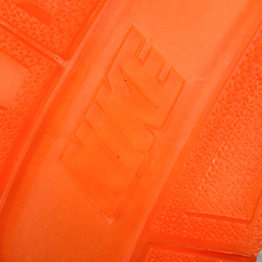 图片[17]-＃PK纯原 J Balvin x Air Jordan AJ3 联名黑红 彩虹渐变 FN0344-001 目前市场最推荐的产品 市场唯一正确批次 操刀耗时半年巨作 超合理的单价 拒绝高利润 全套原纸板楦头开发 原厂大底磨具加持立体防滑纹理 原装可视Air Sole气垫 原汁原味最完美的三代版型 唯一正确鞋头趴度弧度高度鞋身腰线 原厂TPU彩虹扎染后跟饰片 正确内里反口里网布 皮料菱角分明不变形无多余毛边 广东原厂zp同批次手工大底描漆拉丝 市场唯一原厂鞋扣模具 原厂织唛标 原厂飞人电绣工艺 尾指中部跳三针 独家绑鞋带手法 印刷中底布 四线拉帮 米色美纹纸贴合固定 进口港宝加持 后跟自然饱满 全鞋荧光划线卡点 追求极致完美 每一双都是工艺品 多重QC质检 超越公司货的品控标准 实实在在的免检产品 尺码：40 40.5 41 42 42.5 43 44 44.5 45 46 47.5 48.5-选品中心