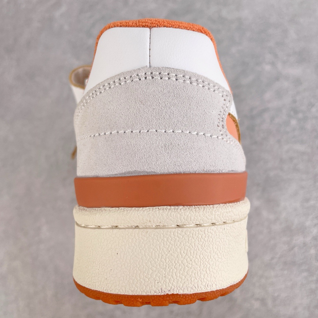 图片[8]-＃特价福利 AD Forum 84 Low OG 低帮百搭潮流休闲运动板鞋 以复古篮球鞋的外形为基础 采用皮革拼接 简约百搭 更加贴合舒适 中底内侧网格造型起到点睛之笔 外底橡胶 更显复古 尺码：36 36.5 37.5 38 38.5 39 40 40.5 41 42 42.5 43 44 44.5 45-选品中心