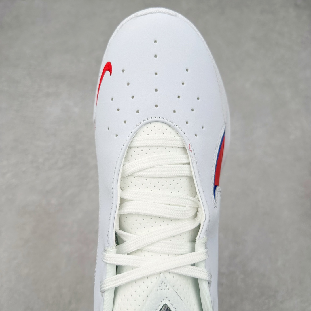 图片[4]-NK LeBron XXII 詹姆斯22代签名实战篮球鞋 FZ1095-103 采用全新中足鞋鞍翼结构，作为护栏保护的同时提供自然的控制感和稳定性，令下一代运动员能够自信锁定、起跳并突破极限。该鞋款中底还采用了Cushlon 2.0泡绵，以提升每一步的舒适感受，同时后掌与前掌的Air Zoom技术确保强劲的推进力和柔软的落地感。低帮设计助力运动员保持场地感，在维持控制的同时能够毫无拘束地移动。外底，包括抓地区域，专为支持关键动作而设计，例如勒布朗的试探步、反向转身、起跳和后撤步。LeBron XXII融合了性能与奢华，采用优质材料、高性能结构和精致细节，旨在满足从硬木球场到好莱坞聚光灯下多种场地与场景的需求。勒布朗的个人风格贯穿整双鞋款，从受其设计影响获得启发的大胆、颠覆性配色，到融入后跟的个人签名，赋予鞋款独特又极具个人特色的质感。尺码：40 40.5 41 42 42.5 43 44 44.5 45 46-选品中心