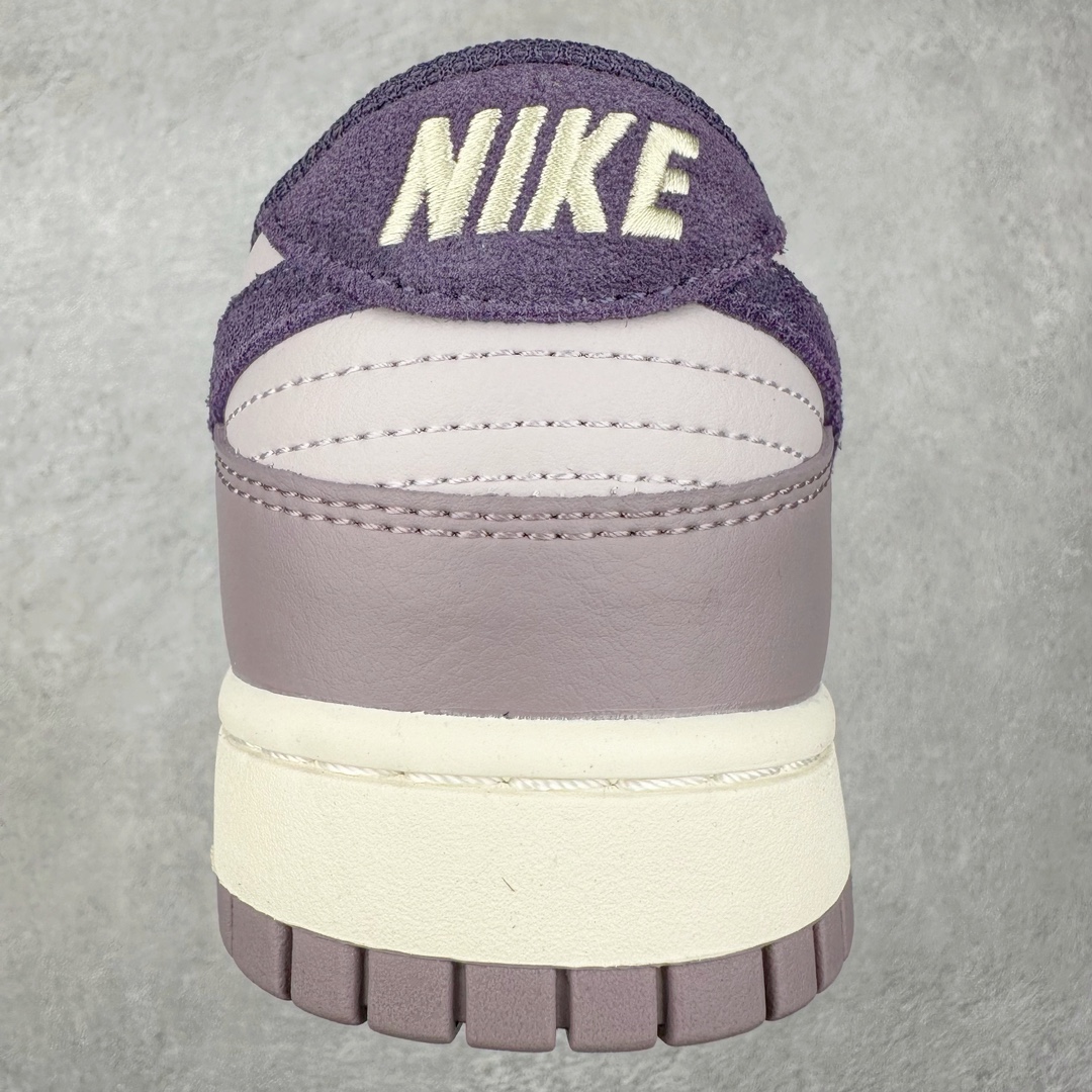 图片[8]-＃K1 NK Dunk Low FQ8249-100 全新支线性价比拉满 迎合行情定价 正确头层皮料 细节均购入原鞋校对开发 全套原纸板楦头加持 细节品控鞋型稳定 独家私模官方最新原厂磨具打造大底 鞋头坡度极致还原 原盒原配 玻璃冲刀 超高清洁度 全鞋零毛边皮料切割 正确中底布背胶中底布拉帮走线 尺码：36 36.5 37.5 38 38.5 39 40 40.5 41 42 42.5 43 44 44.5 45 46-选品中心