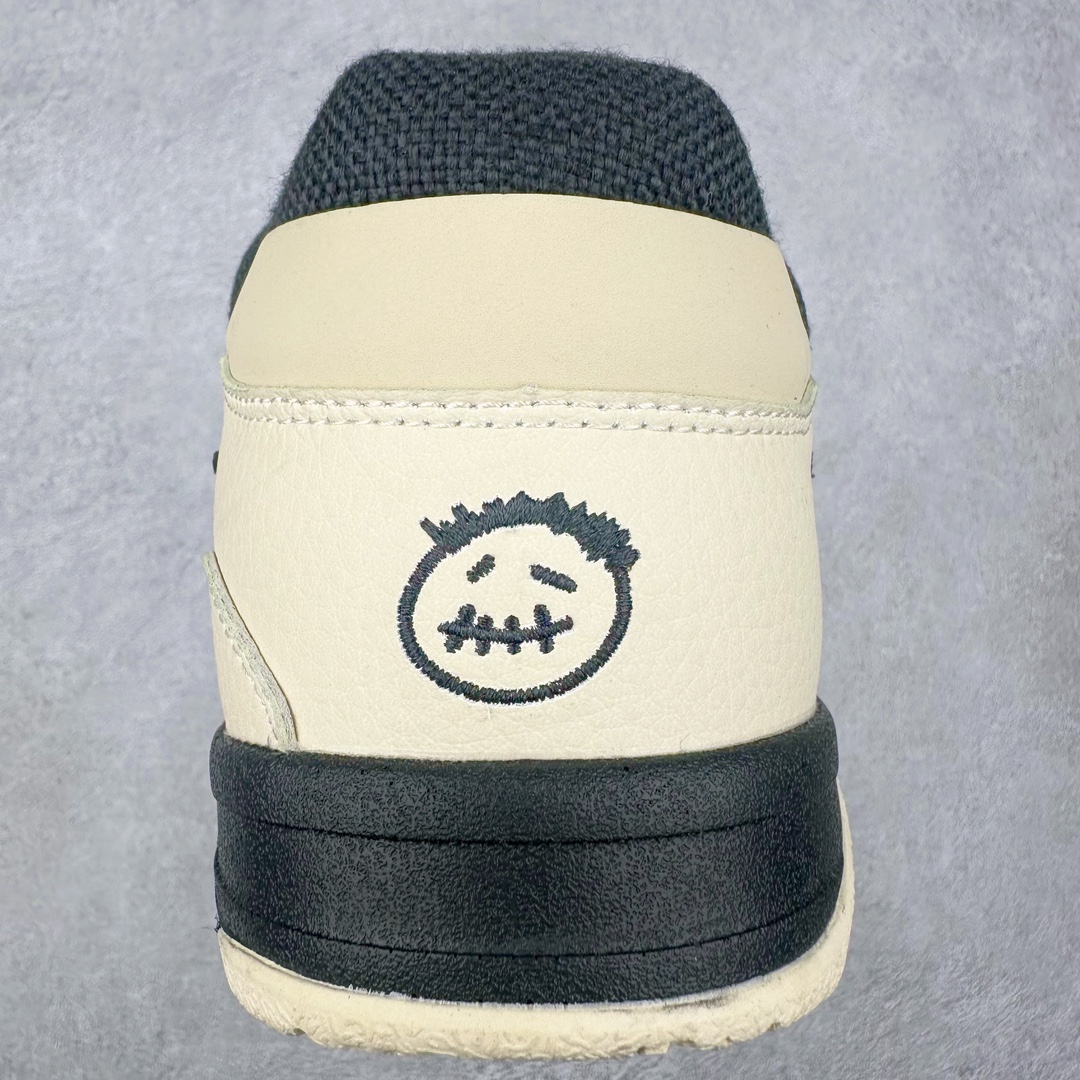 图片[8]-Travis Scott x Jordan AJ Cut The Check TS倒钩联名魔术贴篮球鞋 FZ8117-102 配色方面采用黑色为底 搭配棕色框架呈现 完美还原了初代倒钩的配色设计 细节方面 标志性的反钩Swoosh采用黑色点缀 鞋面还带有特殊的魔术贴细节 此外在鞋舌、后跟部分均带有Cactus Jack厂牌Logo 彰显鞋款特殊身份 尺码：36 36.5 37.5 38 38.5 39 40 40.5 41 42 42.5 43 44 44.5 45 46-选品中心