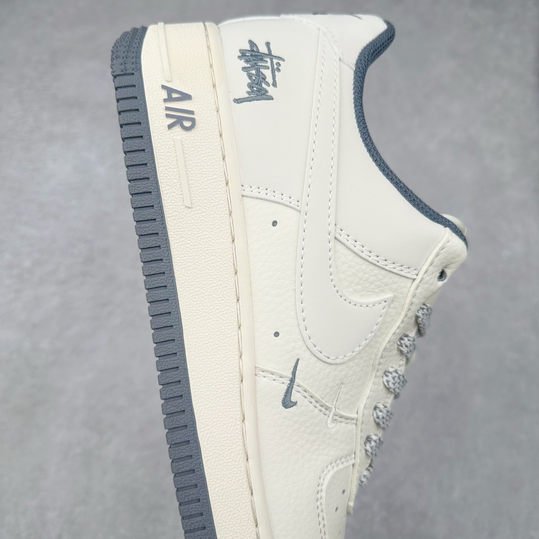 图片[6]-NK Air Force 1´07 Low 空军一号低帮百搭休闲运动板鞋 XZ6188-012 柔软、弹性十足的缓震性能和出色的中底设计 横跨复古与现代的外型结合 造就出风靡全球 三十多年的Force 1 直到今天还深受青睐 尺码：36 36.5 37.5 38 38.5 39 40 40.5 41 42 42.5 43 44 44.5 45-选品中心
