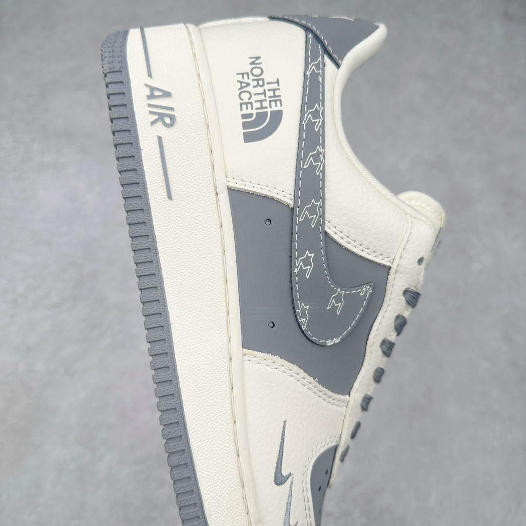 图片[6]-NK Air Force 1´07 Low 空军一号低帮百搭休闲运动板鞋 KK1988-011 柔软、弹性十足的缓震性能和出色的中底设计 横跨复古与现代的外型结合 造就出风靡全球 三十多年的Force 1 直到今天还深受青睐 尺码：36 36.5 37.5 38 38.5 39 40 40.5 41 42 42.5 43 44 44.5 45-选品中心